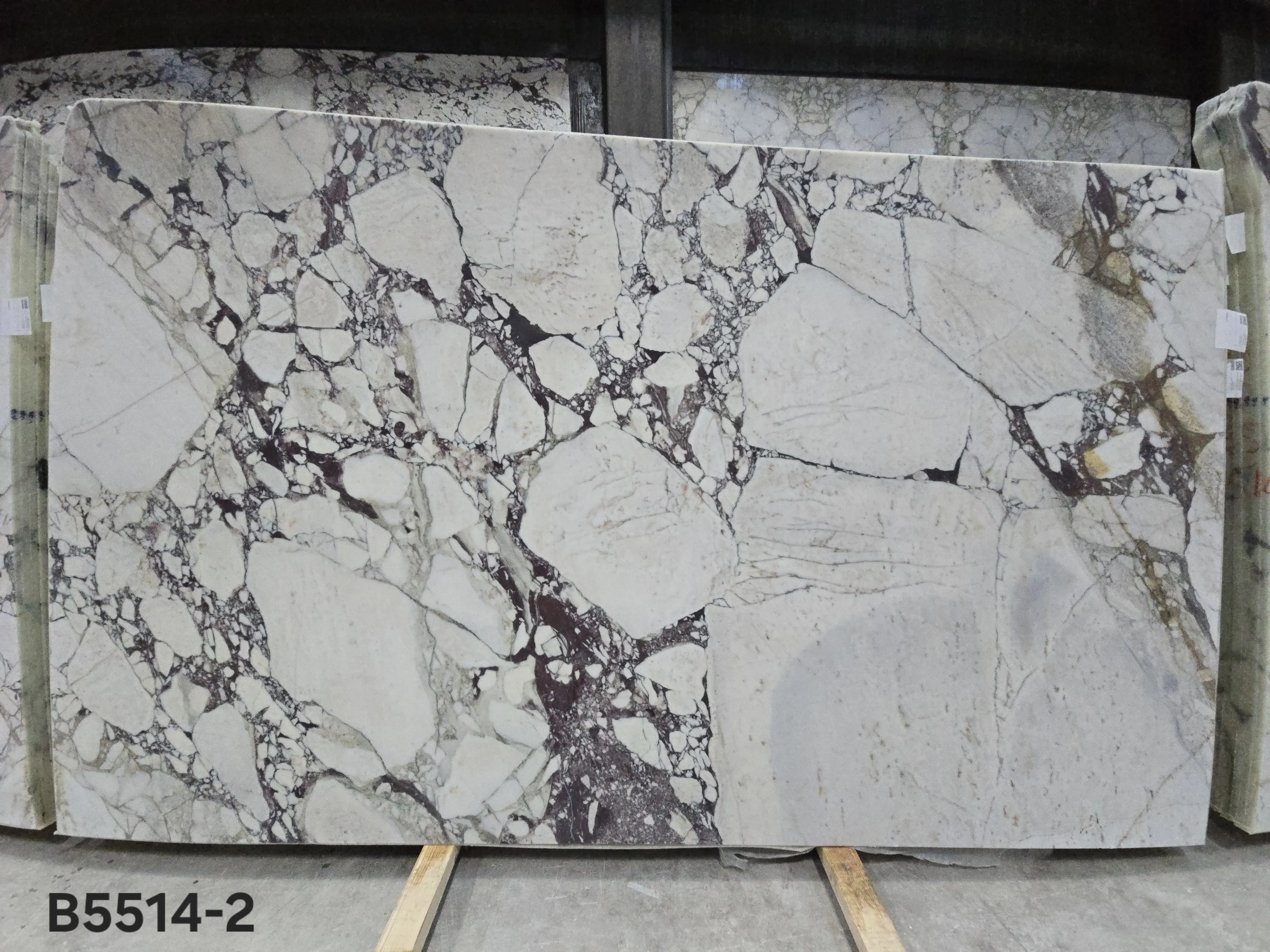 B5514 - 2 CM Calacatta Viola Honed