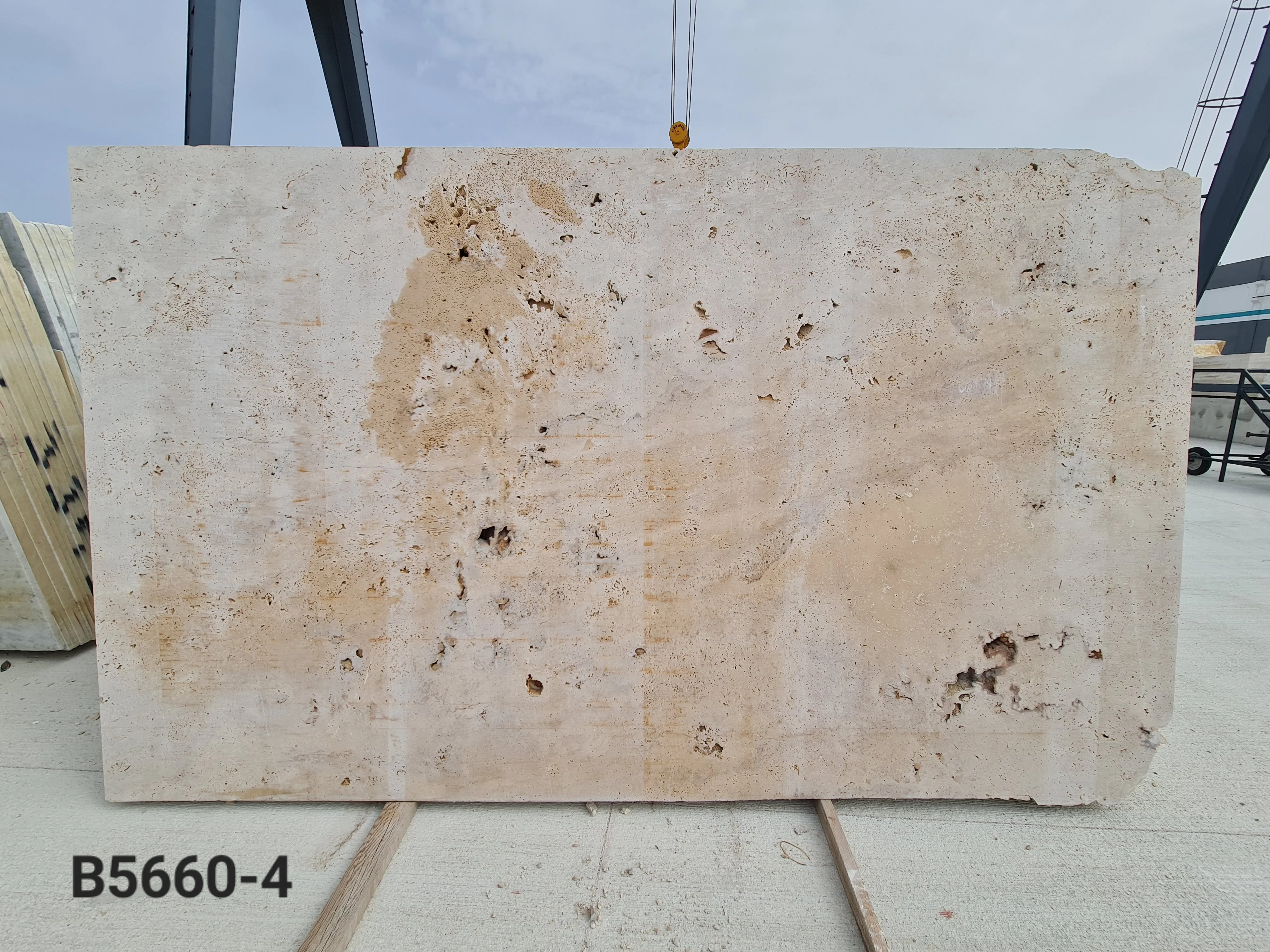 B5660 - 2 CM Light Travertine Crosscut Unfilled Raw