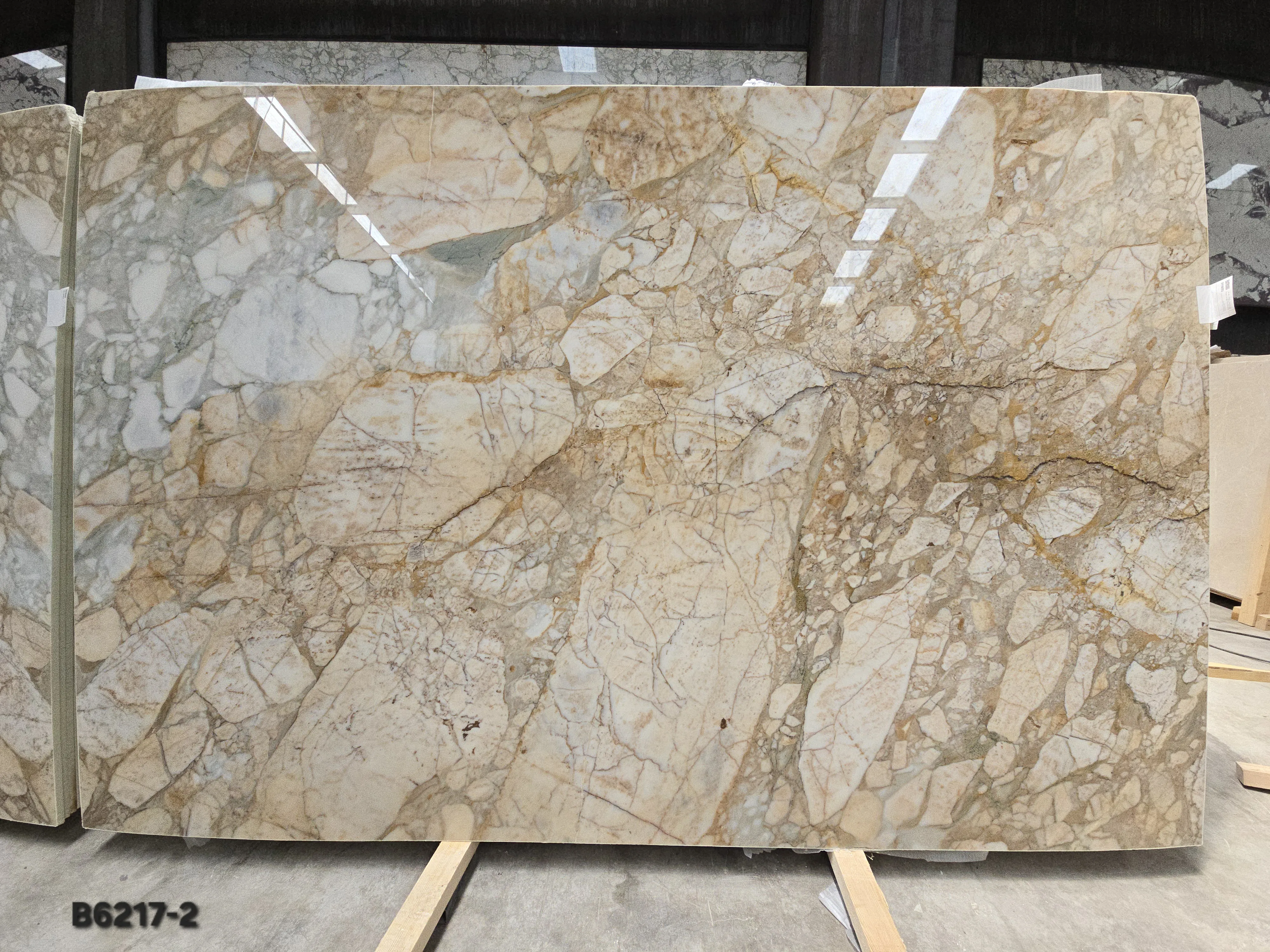 B6217 - Calacatta Green Gold Polished