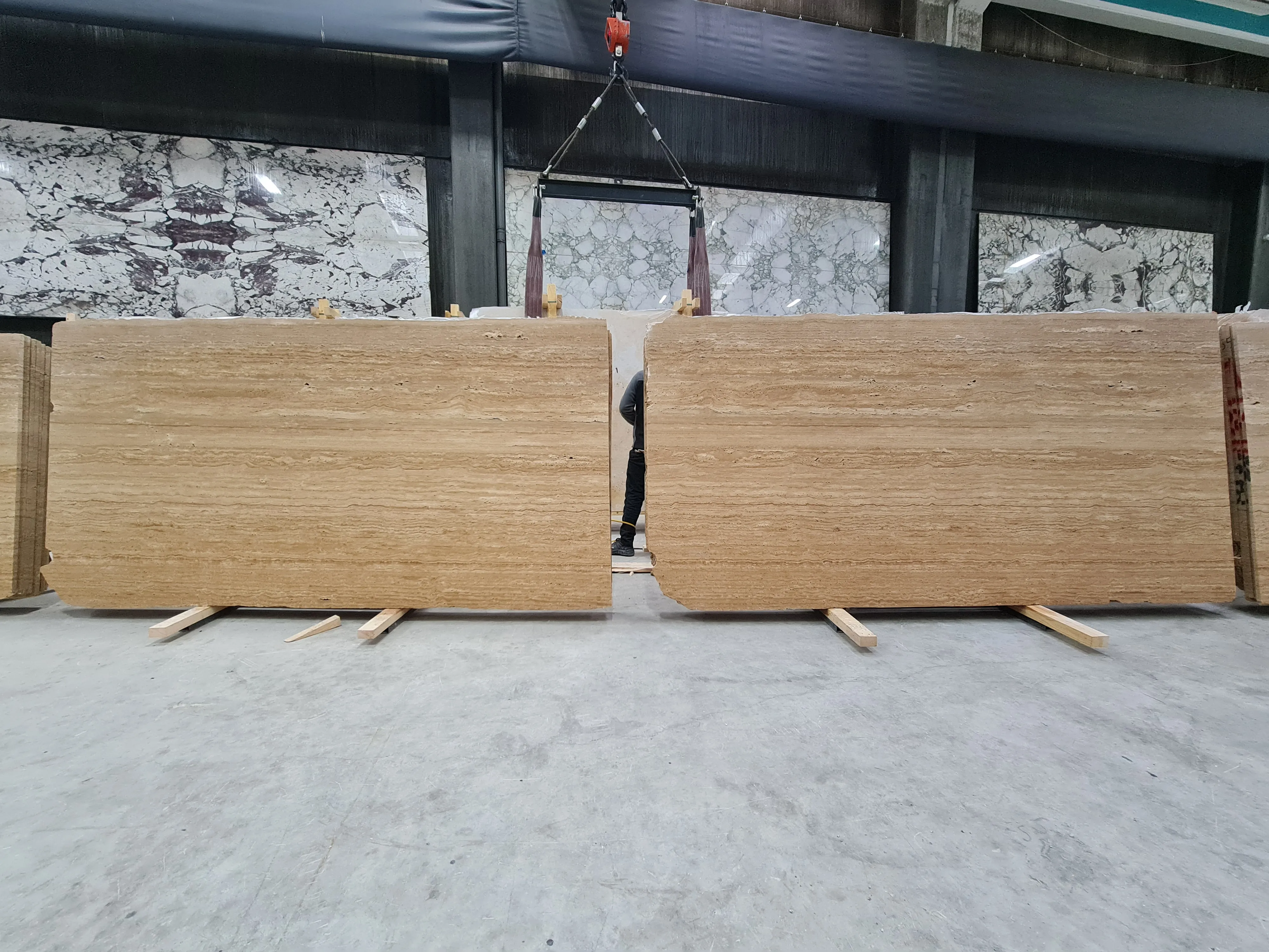 B5576 - 2 CM Travertine Veincut Unfilled Honed