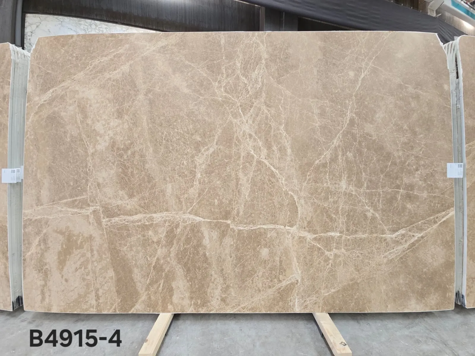 B4915 - 2 CM Light Emparador Honed