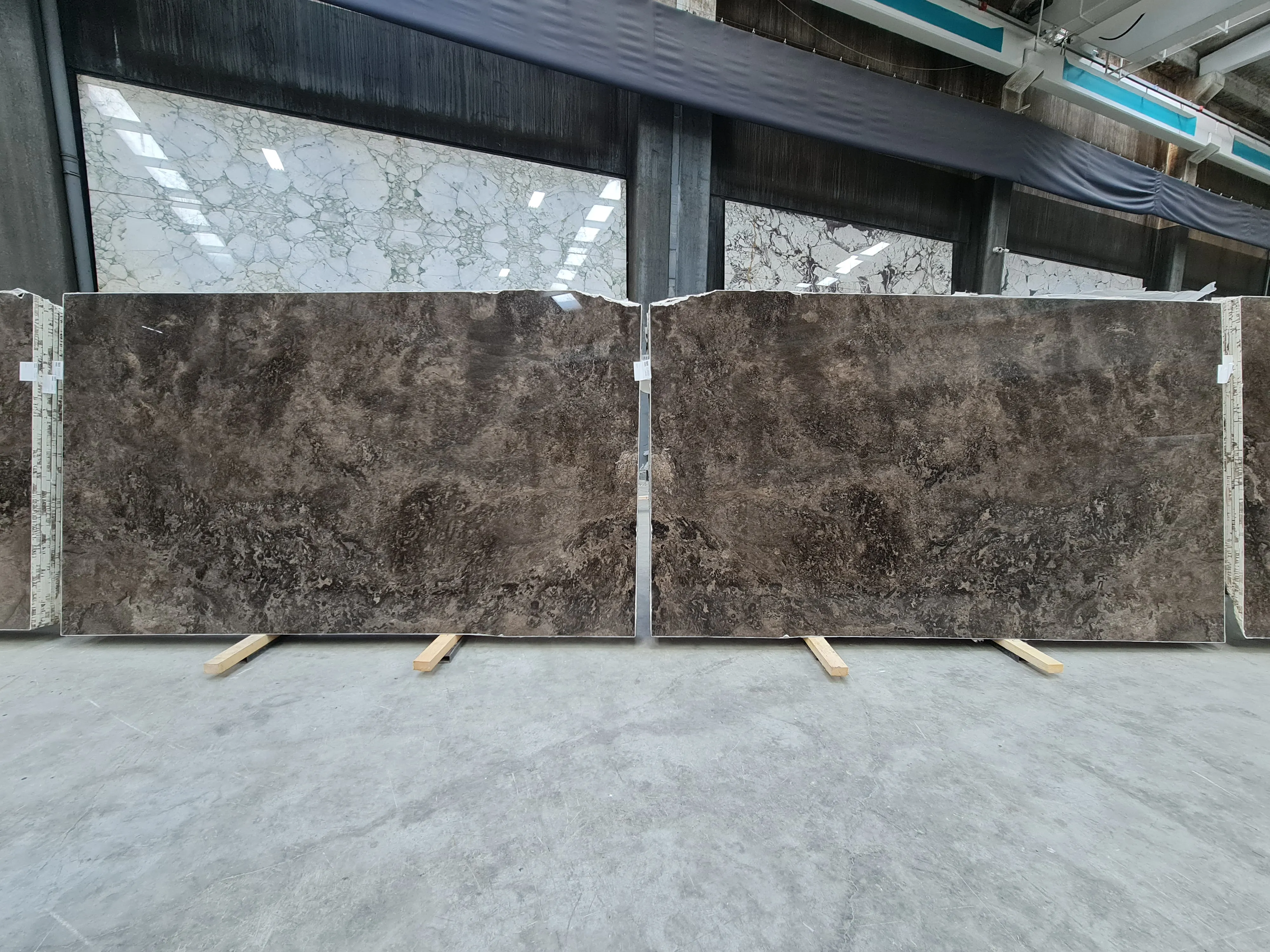 B5294 - 2 CM Narcisse Polished