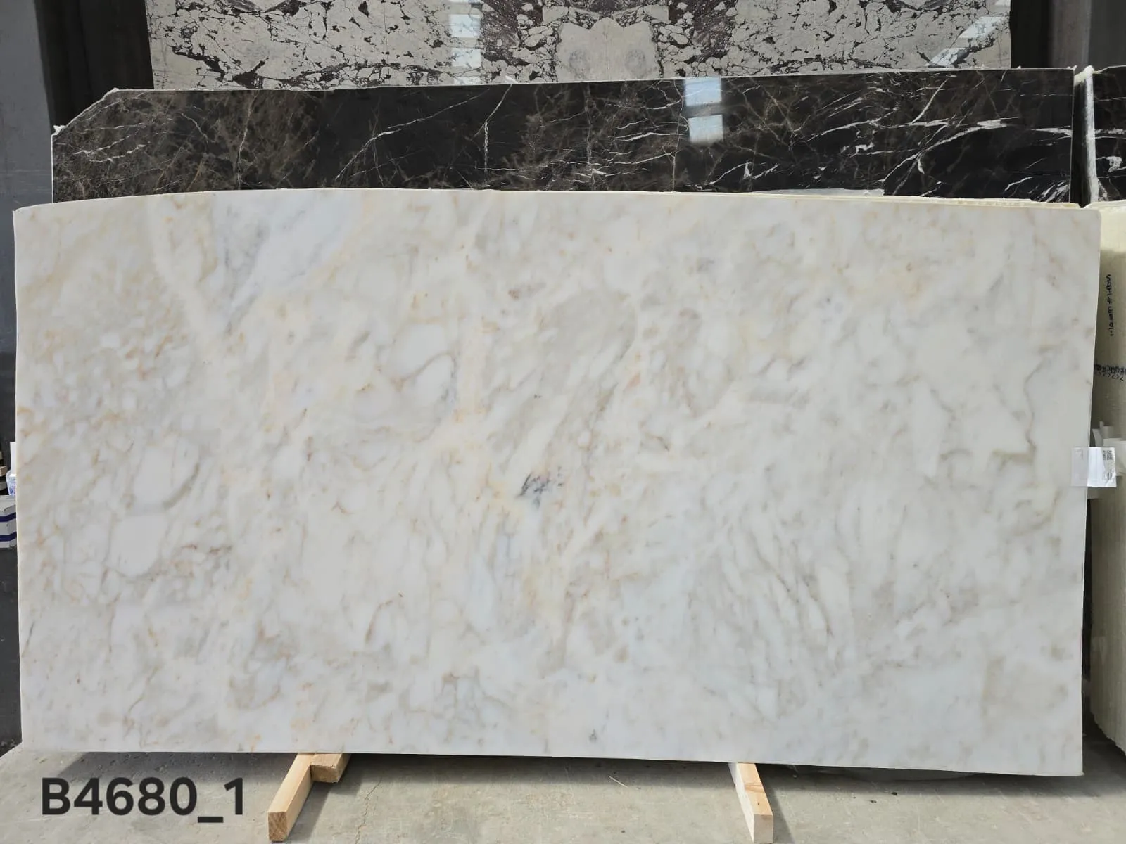 B4680 - 2 CM Afyon Gold Honed