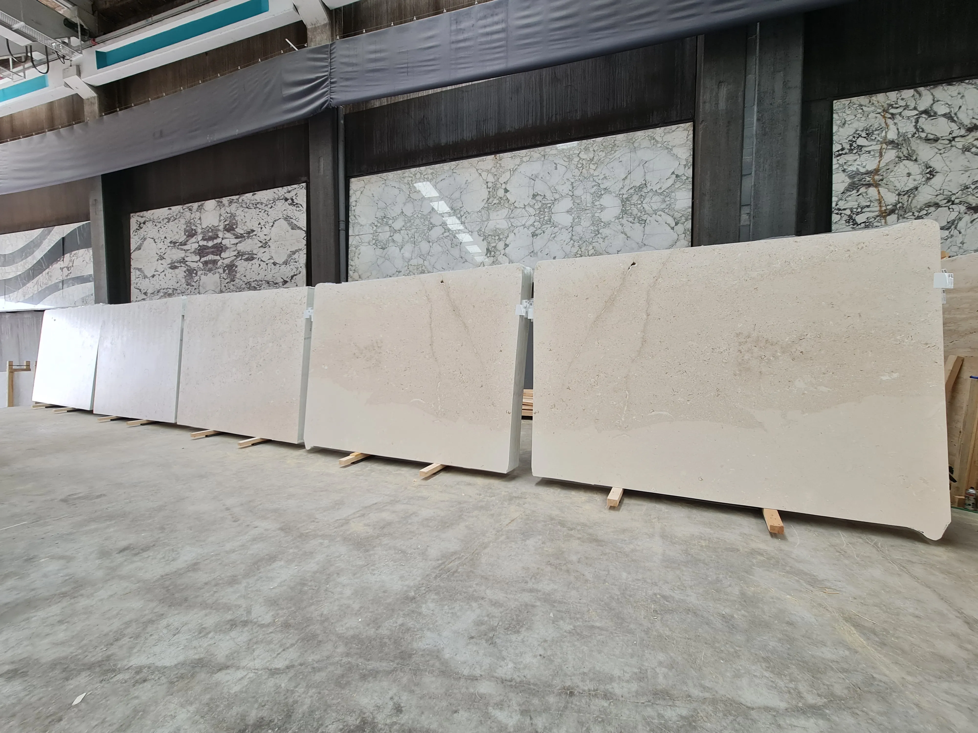 B6396 - 2 CM Myra Honed