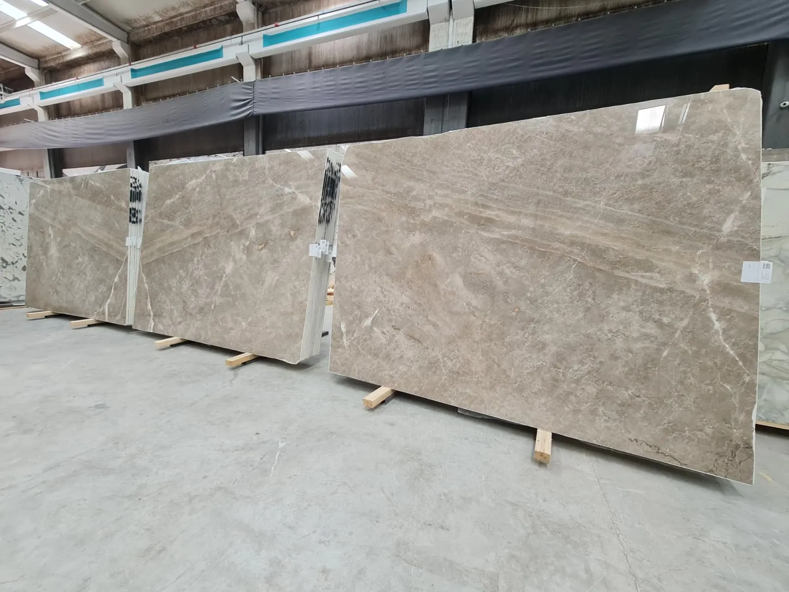 B880 - 2 CM Karaman Grey Polished