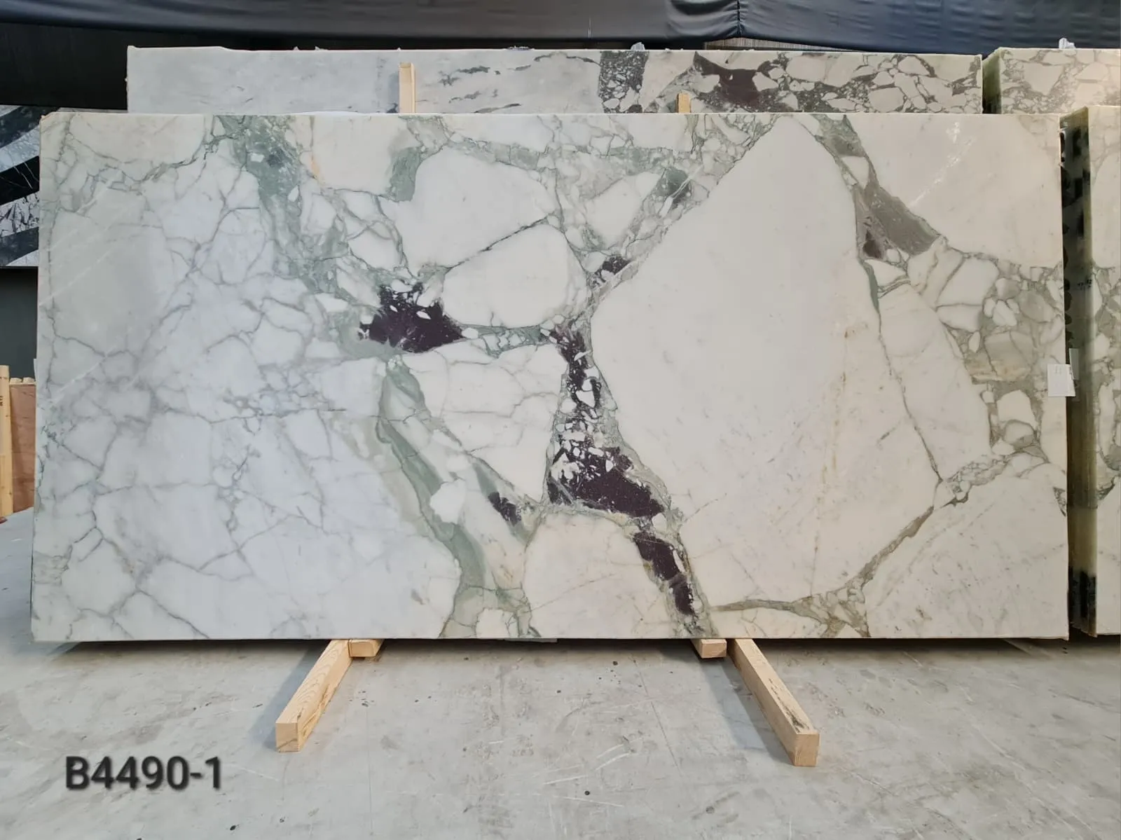 B4490 - 2 CM Calacatta Viola Honed