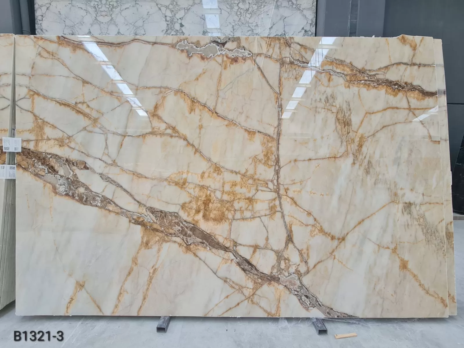 B1321 - 2 CM Gold River Polished