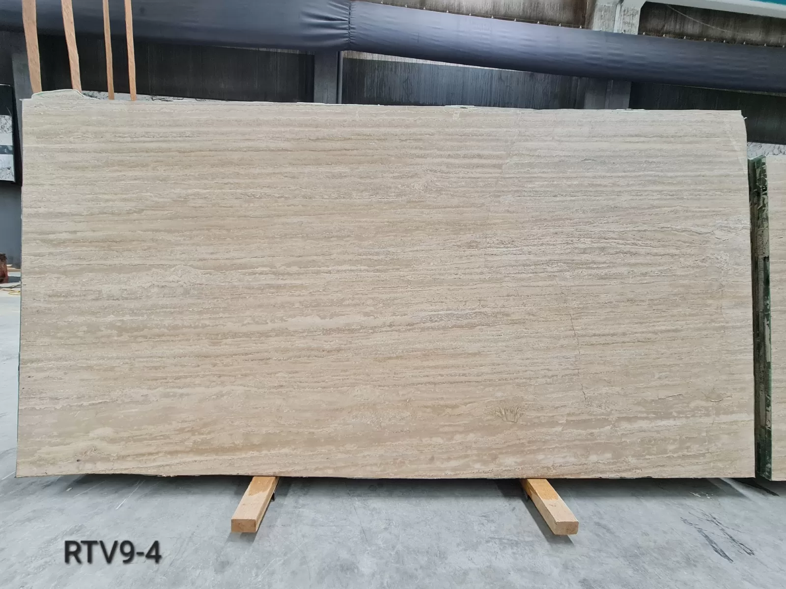RTV09 - 2CM RIVA TRAVERTINE VEINCUT FILLED HONED