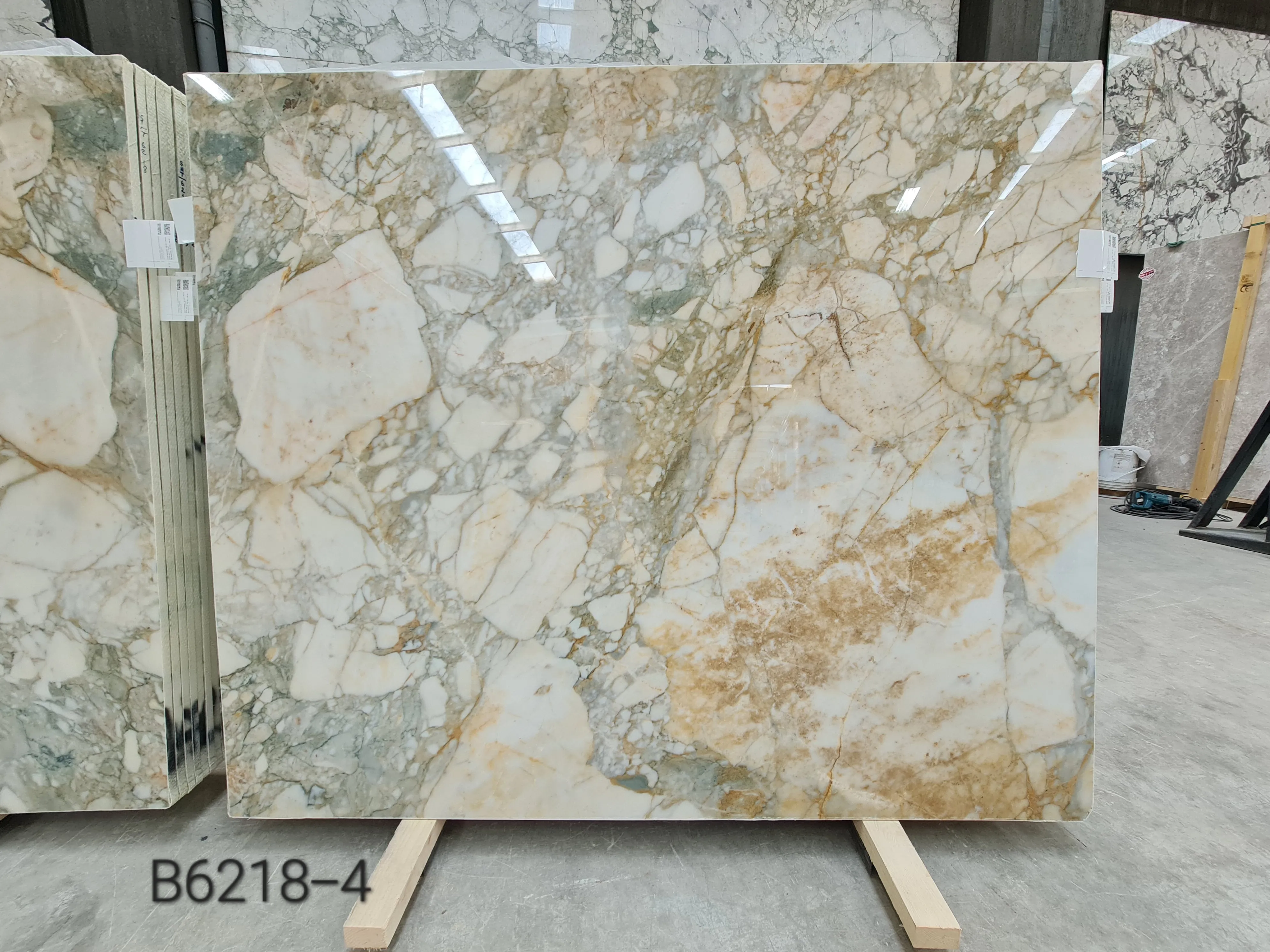 B6218 - 2 CM Calacatta Green Polished