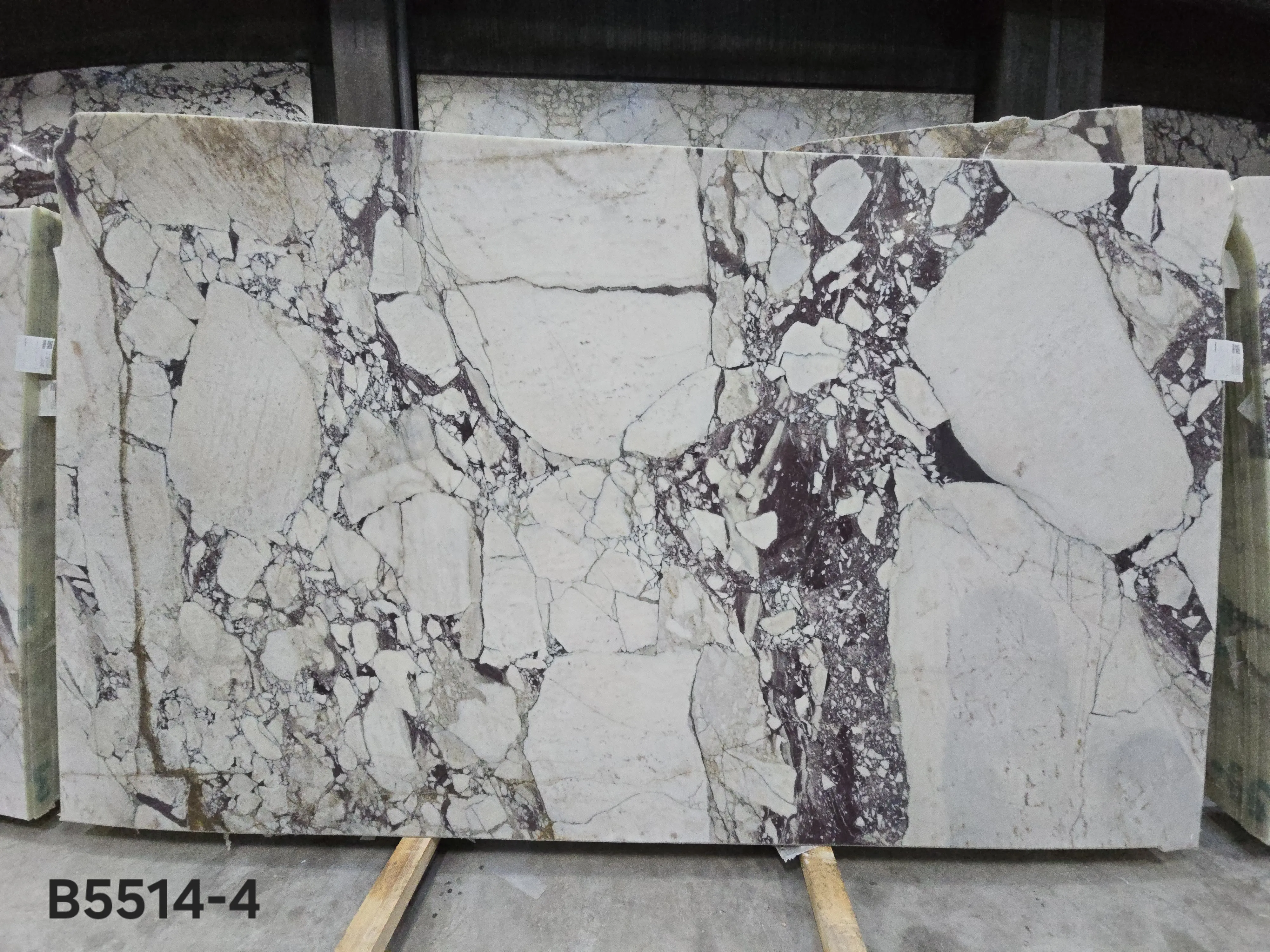 B5514 - 2 CM Calacatta Viola Honed