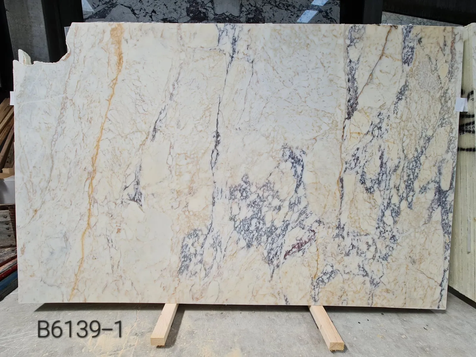 B6139 - 2 CM Afyon Sugar Violet Honed