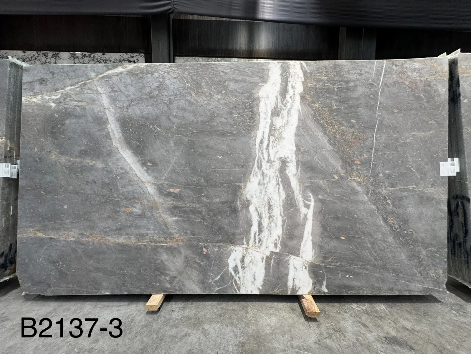 B2237 - 2 CM Baran Grey Honed