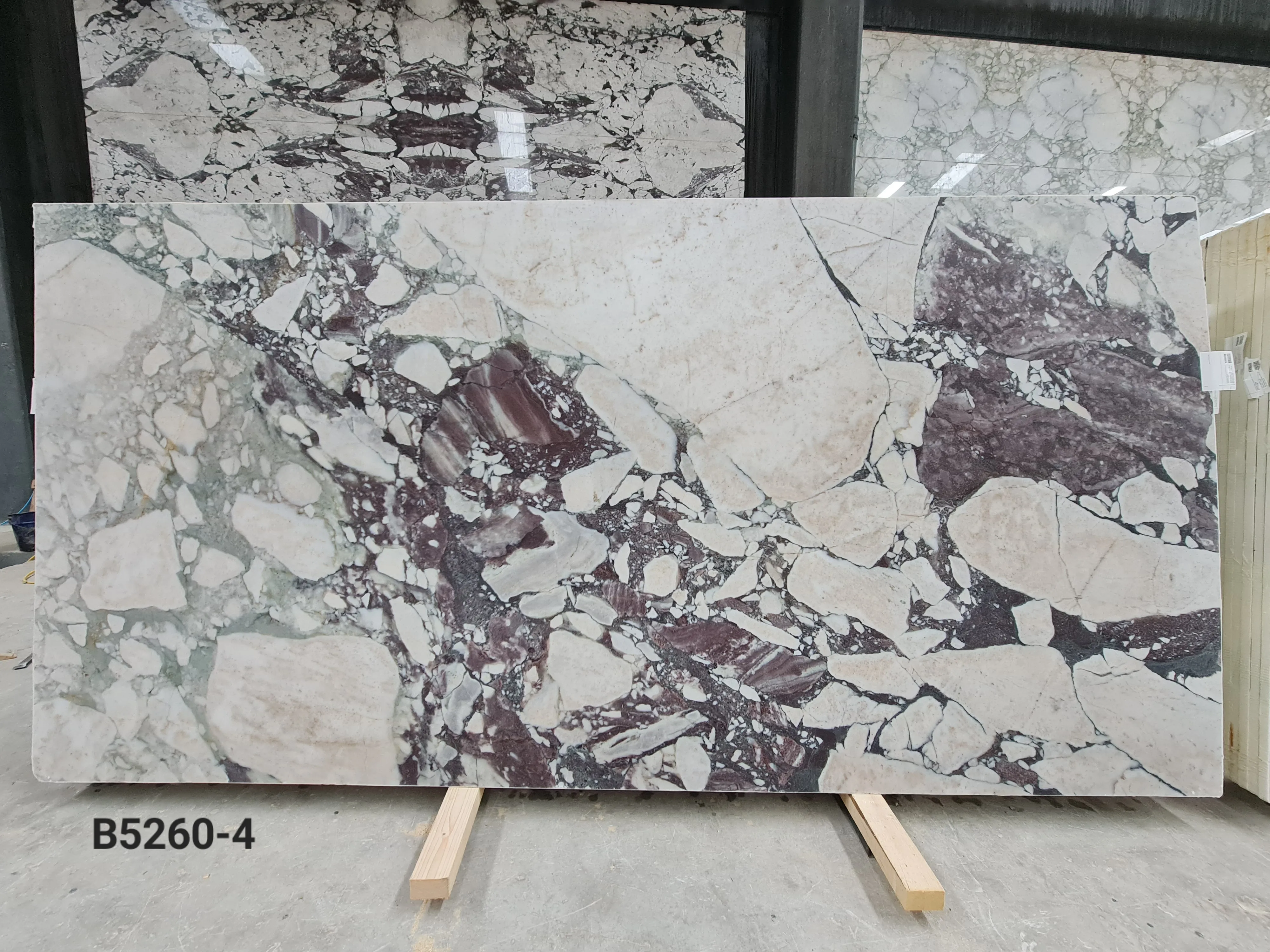 B5260 - 2 CM Calacatta Viola Honed