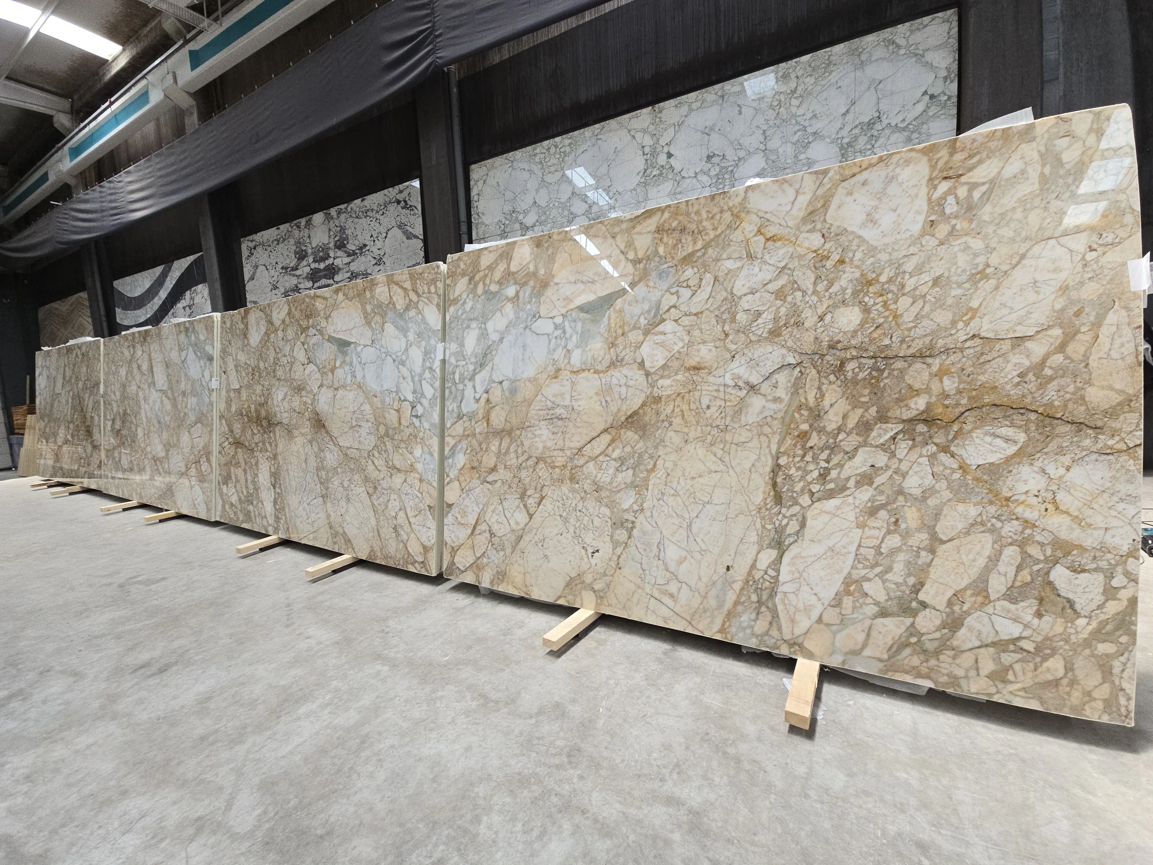 B6217 - Calacatta Green Gold Polished