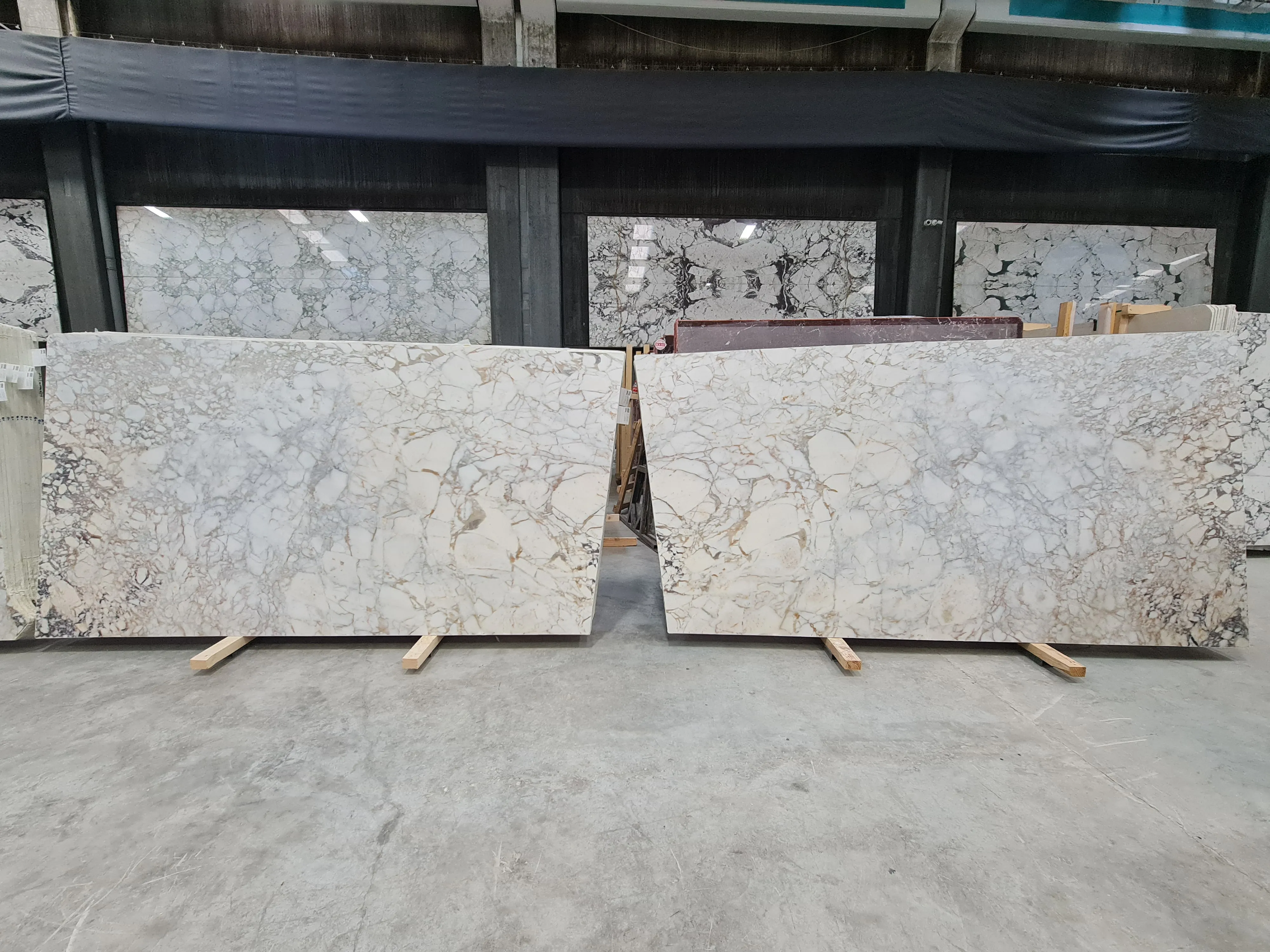 B5386 - 2 CM Afyon Gold Polished