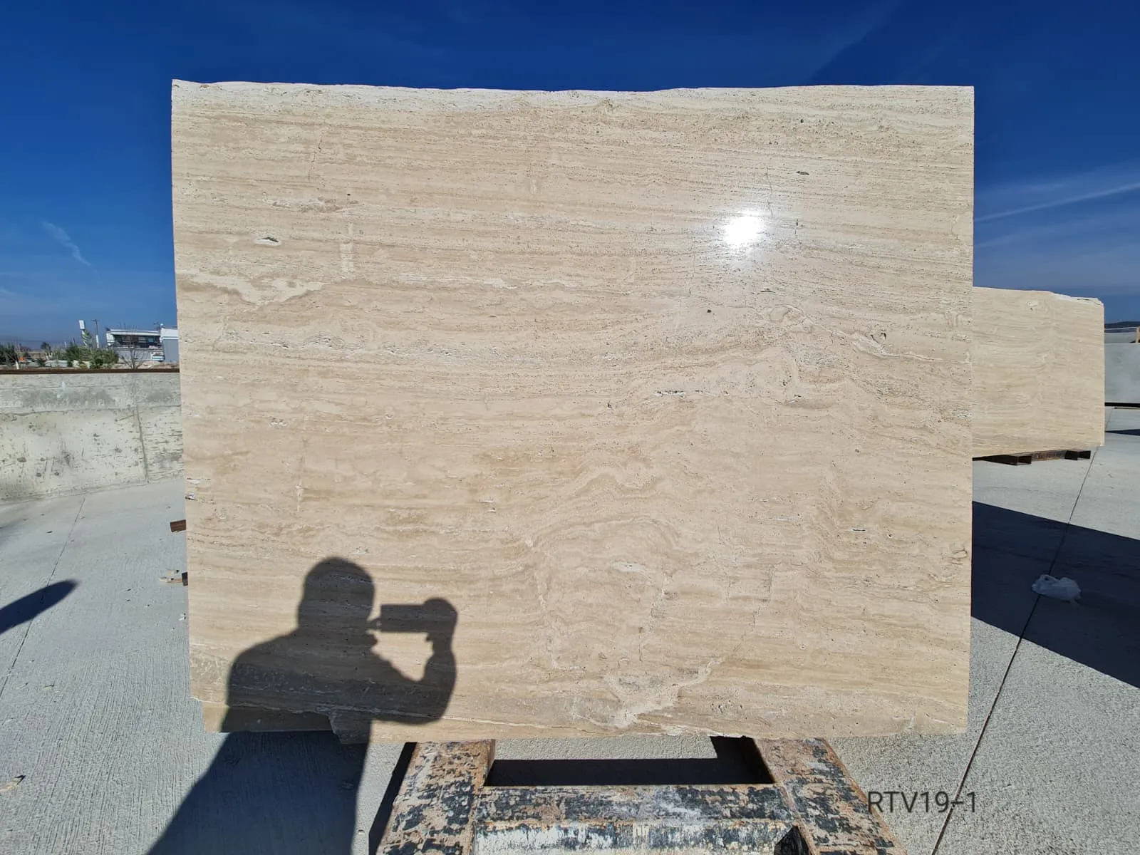 RTV19 - Riva Travertine Veincut Unfilled Polished