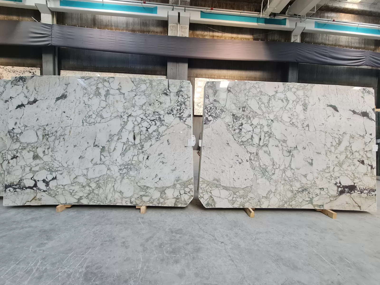 B2030 - 2CM CALACATTA GREEN POLISHED