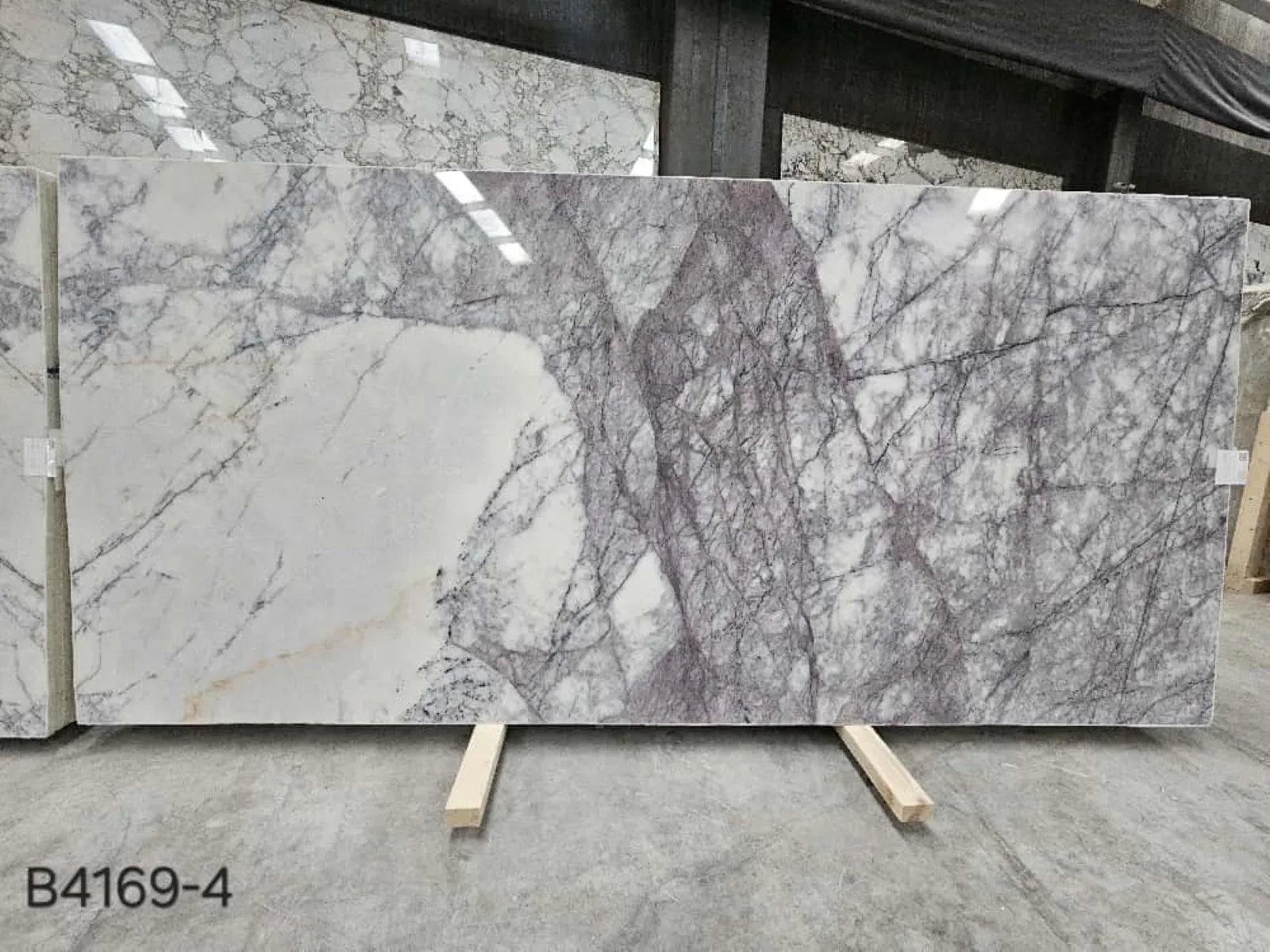B4169 - 2 CM Lilac Polished