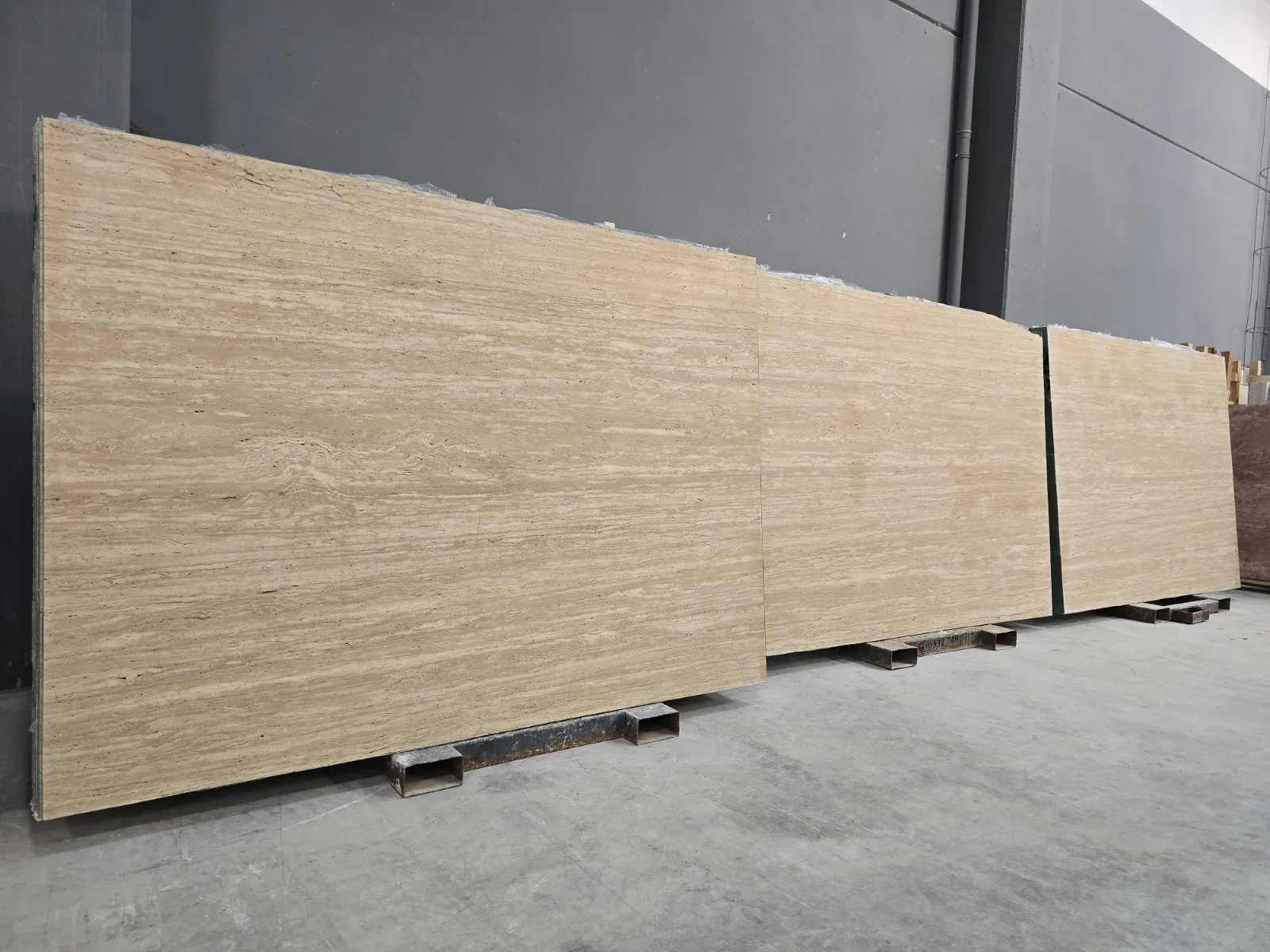 4519 - 2 CM Light Travertine Unfilled Honed