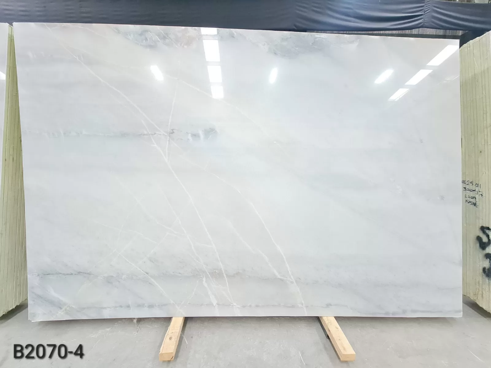 B2070 - 2 CM Bianco Allegro Polished