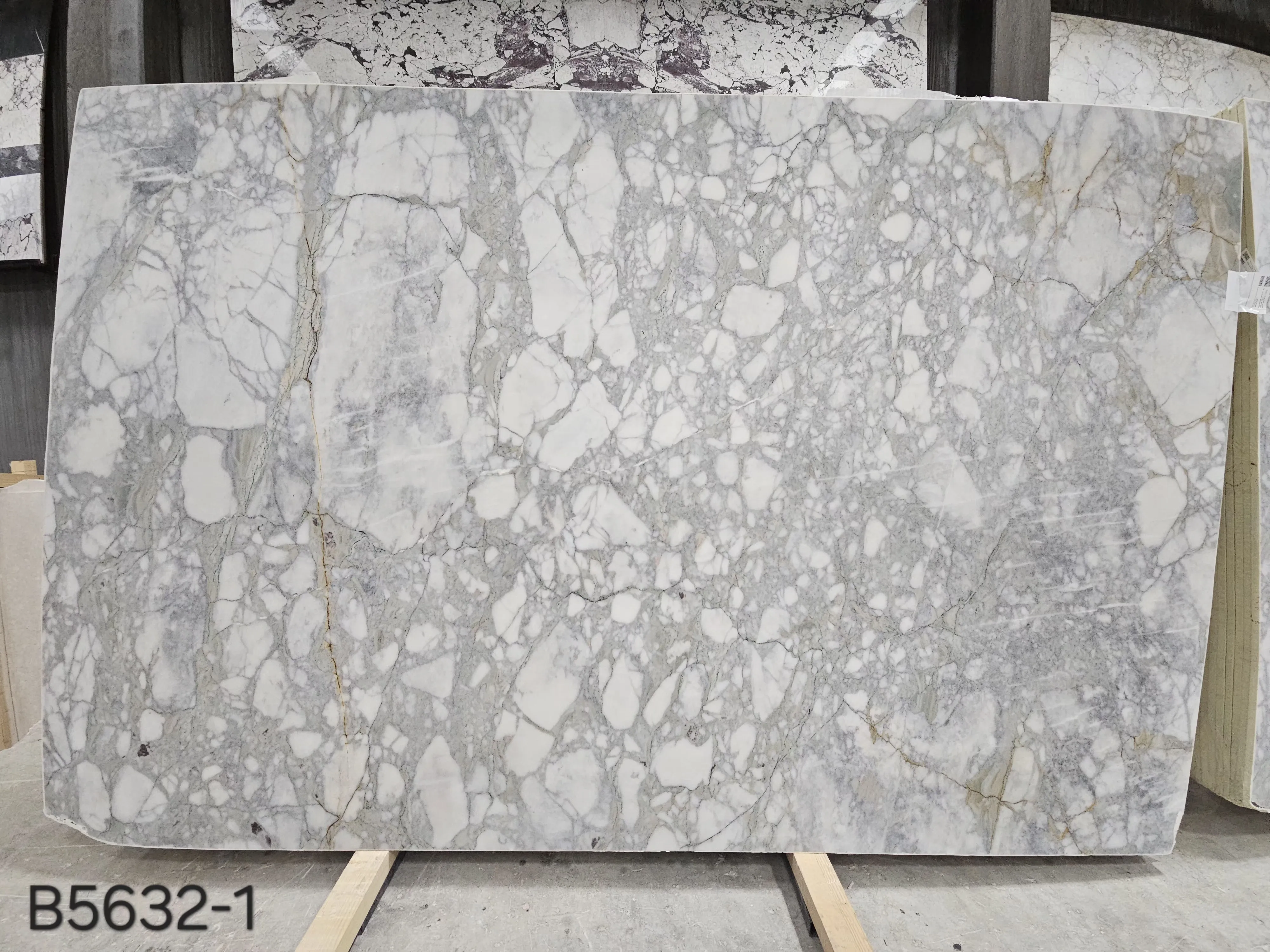 B5632 - 2 CM Calacatta Green Honed