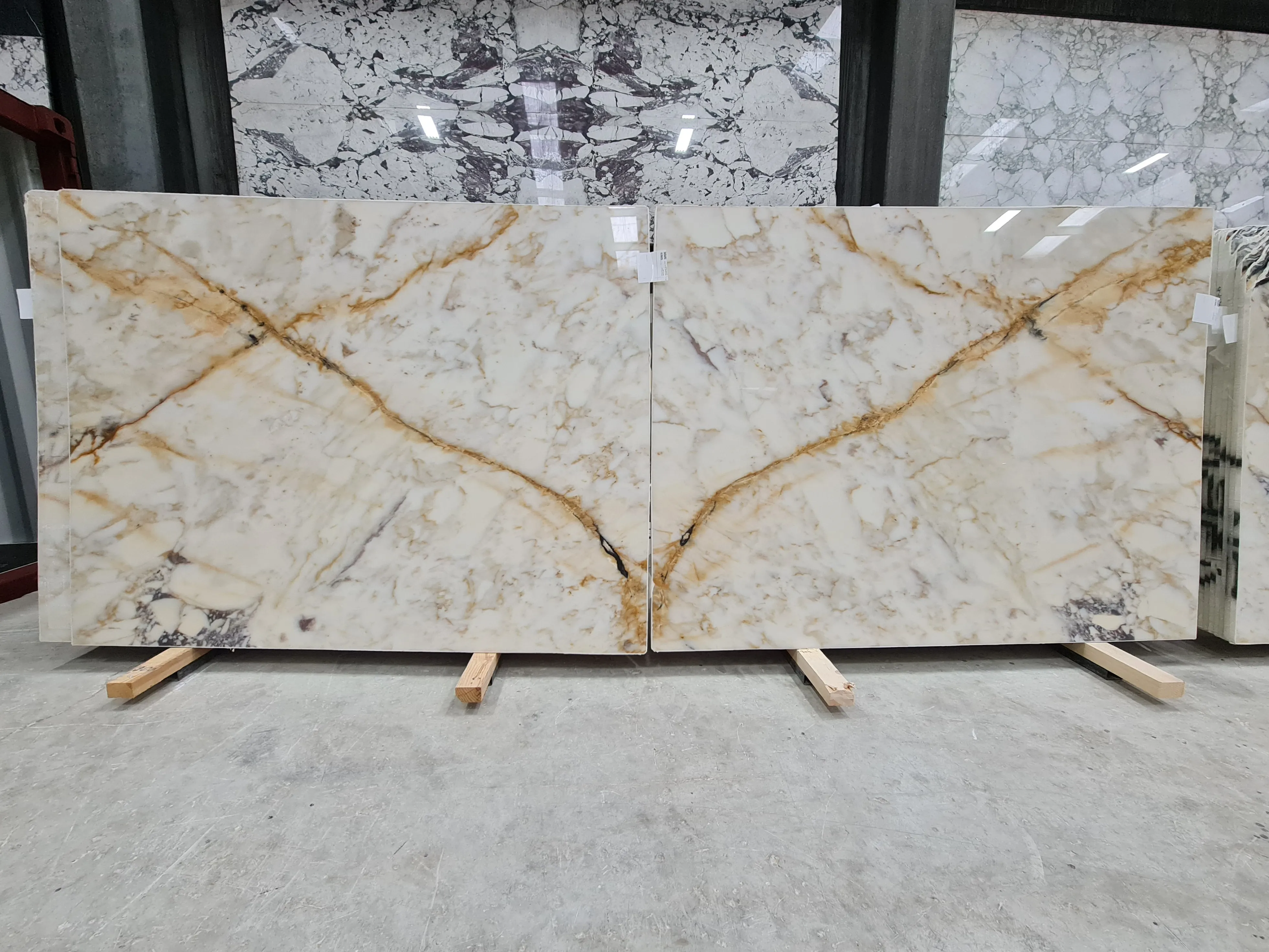 B4950 - 2 CM Afyon Sugar Violet Polished