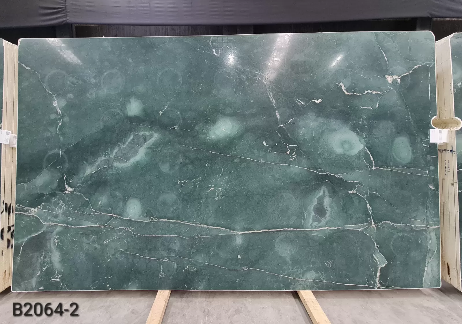 B2064 - 2CM VERDE CASTAMA POLISHED