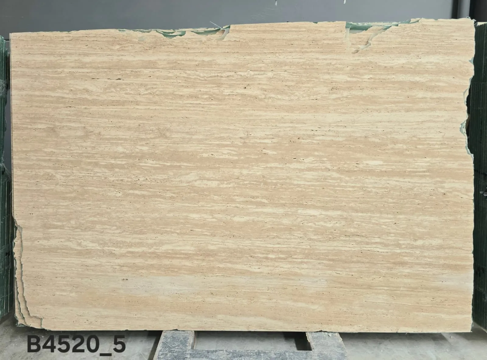 B4520 - 2 CM Veincut Travertine Unfilled Honed