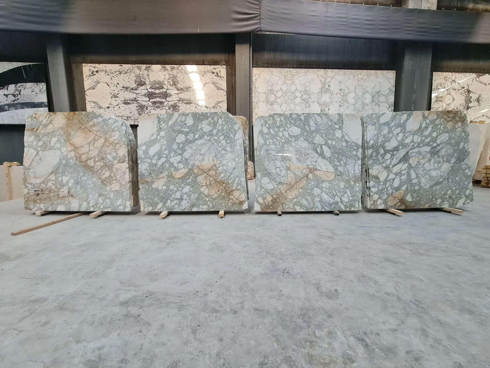 B5437 - 3 CM Calacatta Green Polished