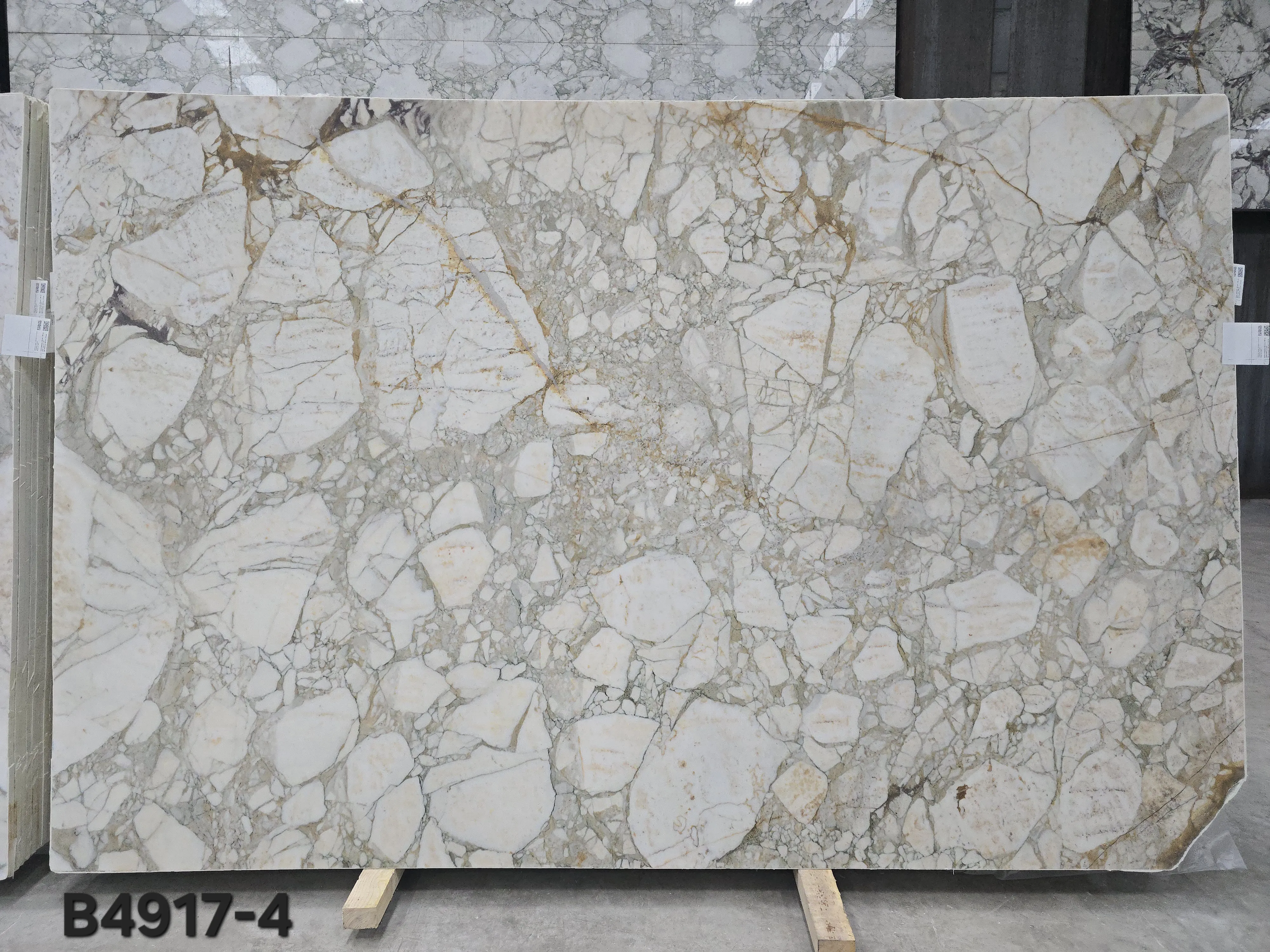 B4917 - 2 CM Calacatta Green Honed