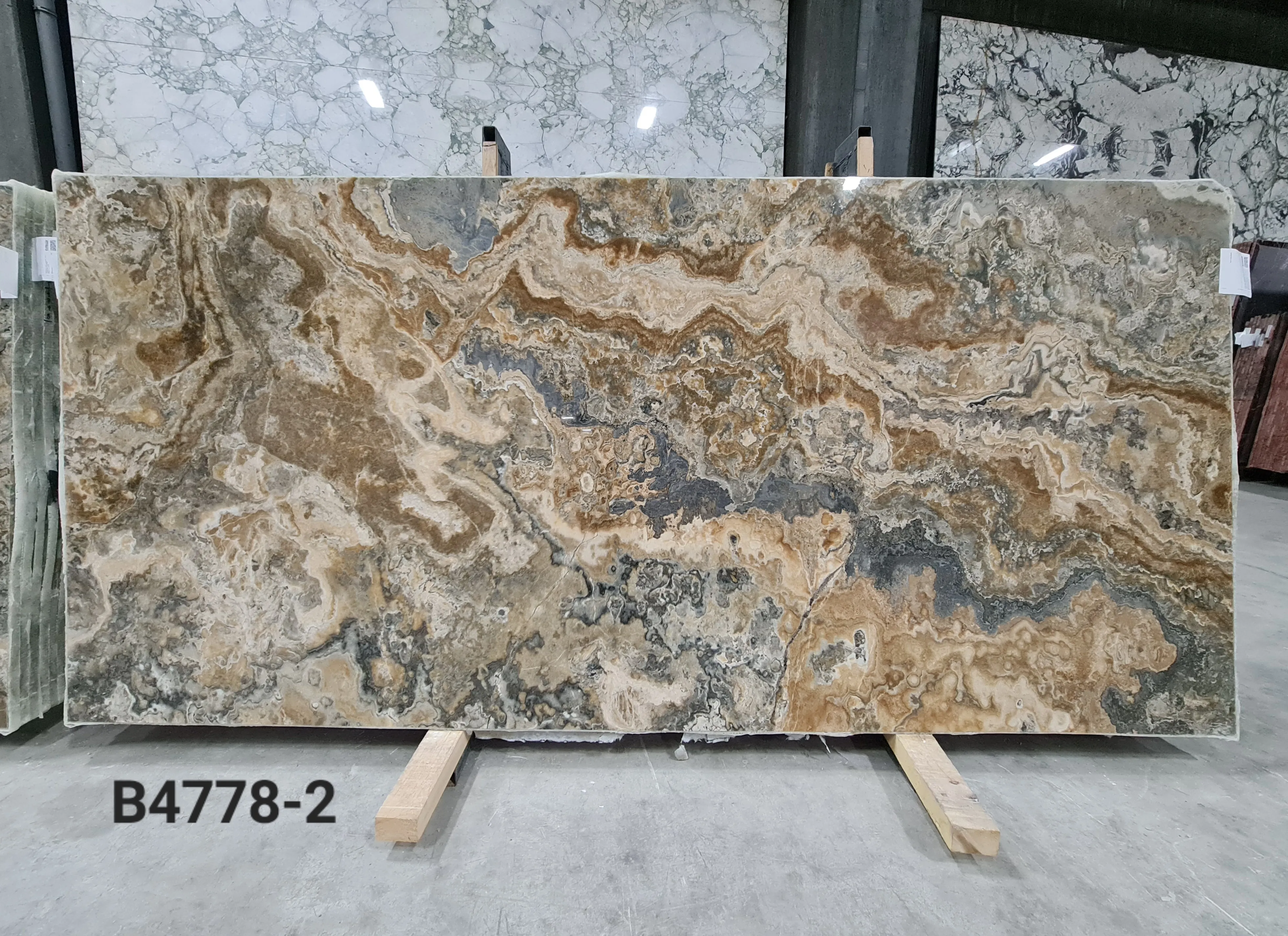 B4778 - 2 CM Brown Onyx Polished