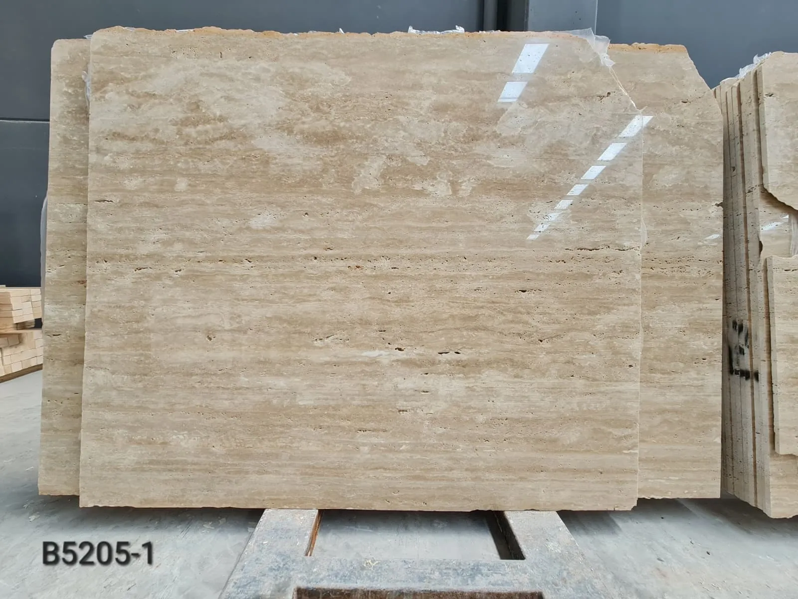 B5205 - 2 CM Travertine Unfilled Polished
