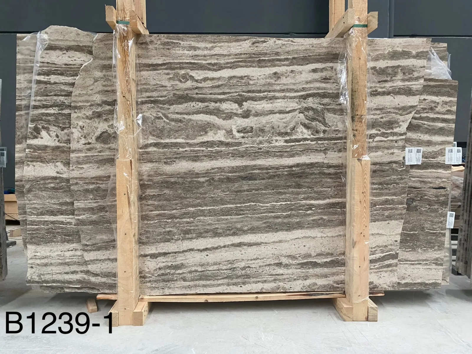 B1239 - 2 CM Silver Travertine Filled Polished