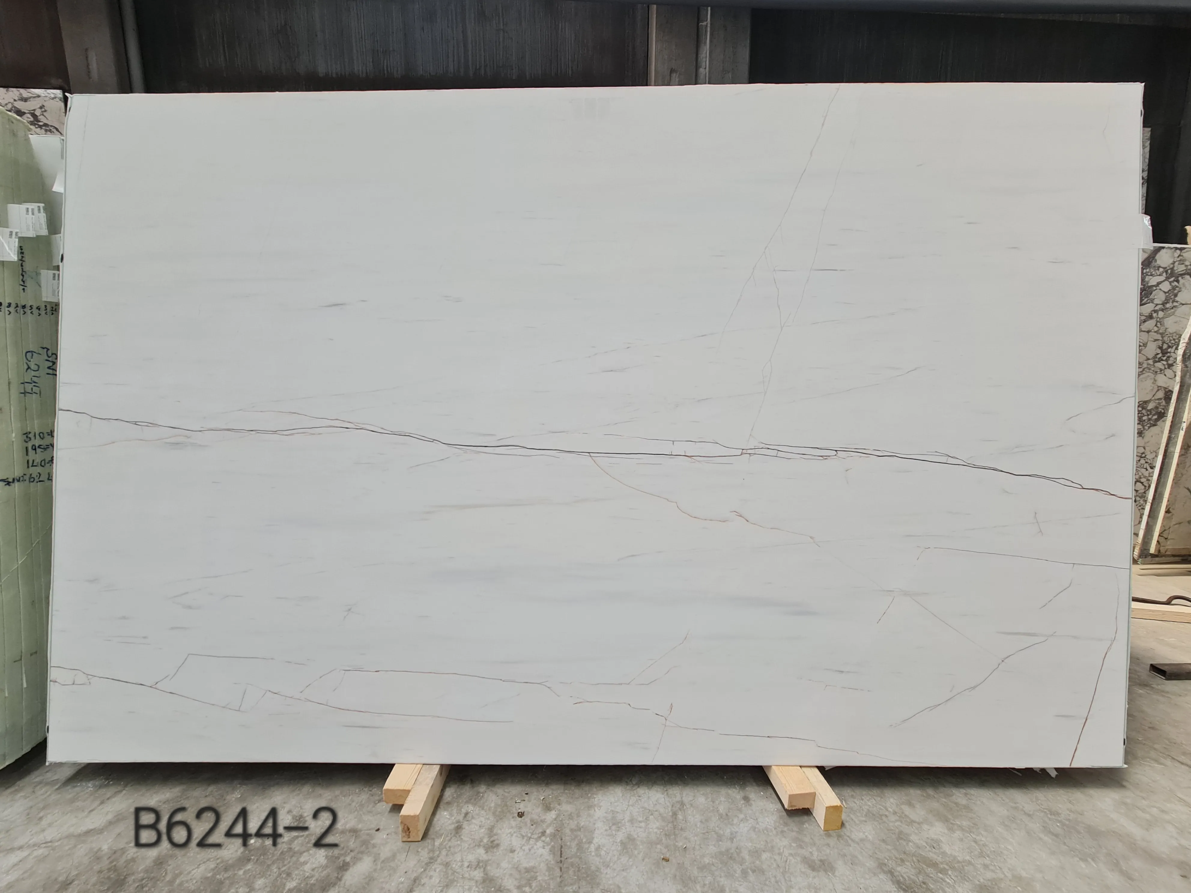 B6244 - 2 CM Rosso Venato Honed