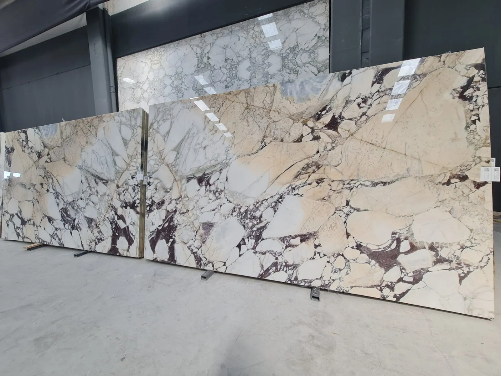 B1375 - 2 CM Calacatta Viola Polished