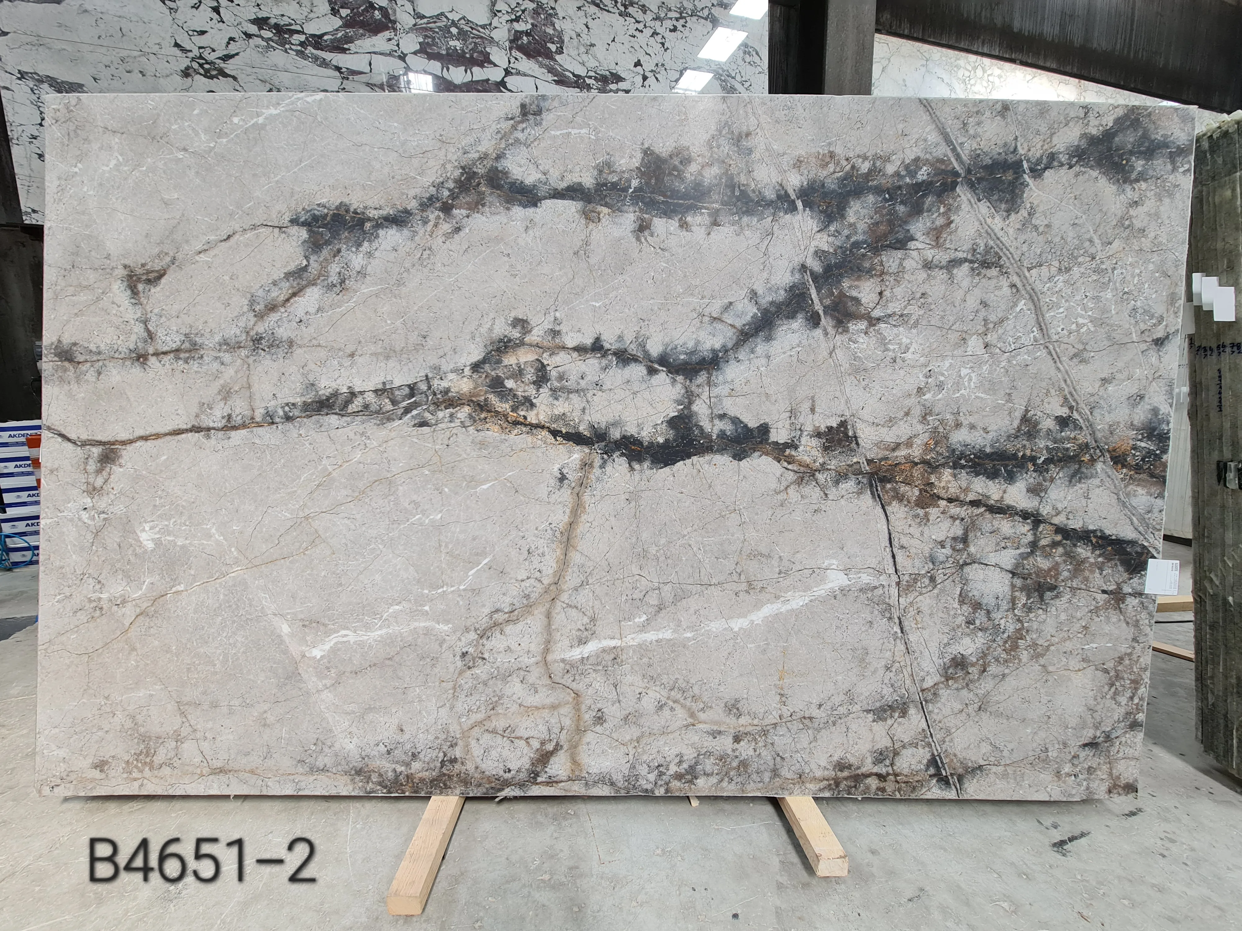 B4651 - 2 CM Silver Roots Honed