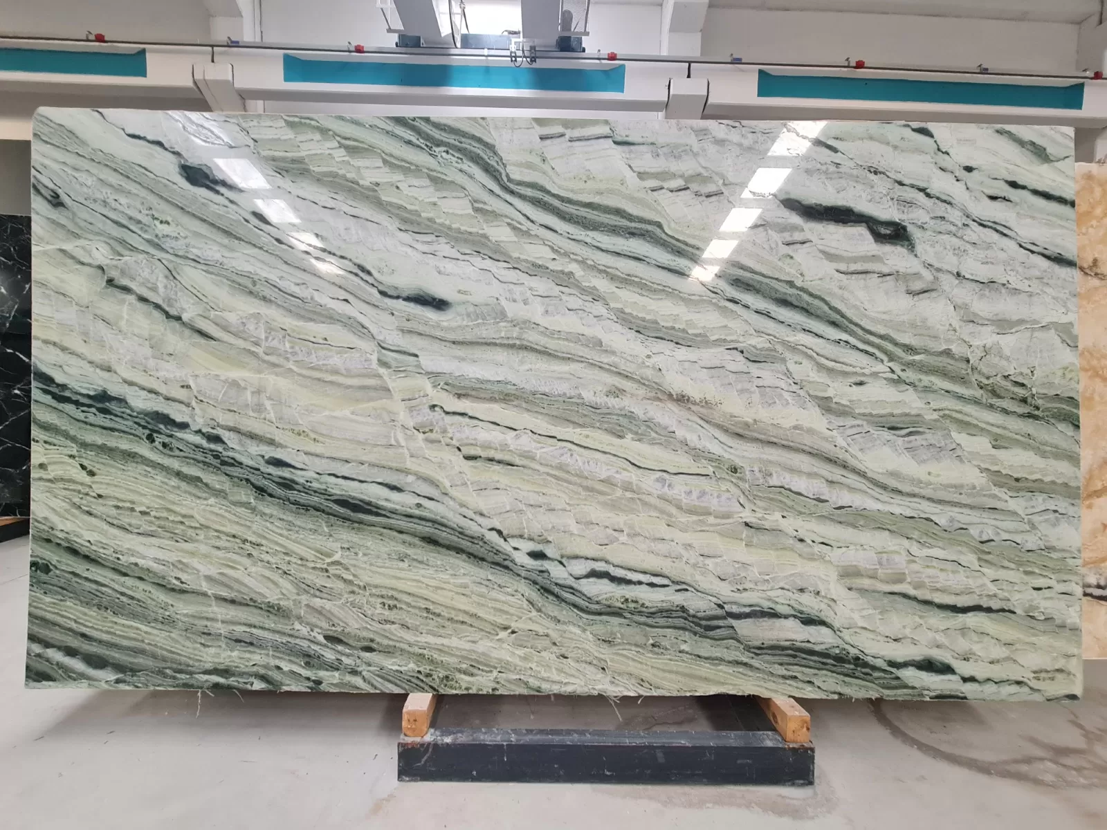 JG1 - 2 CM Jade Green Polished