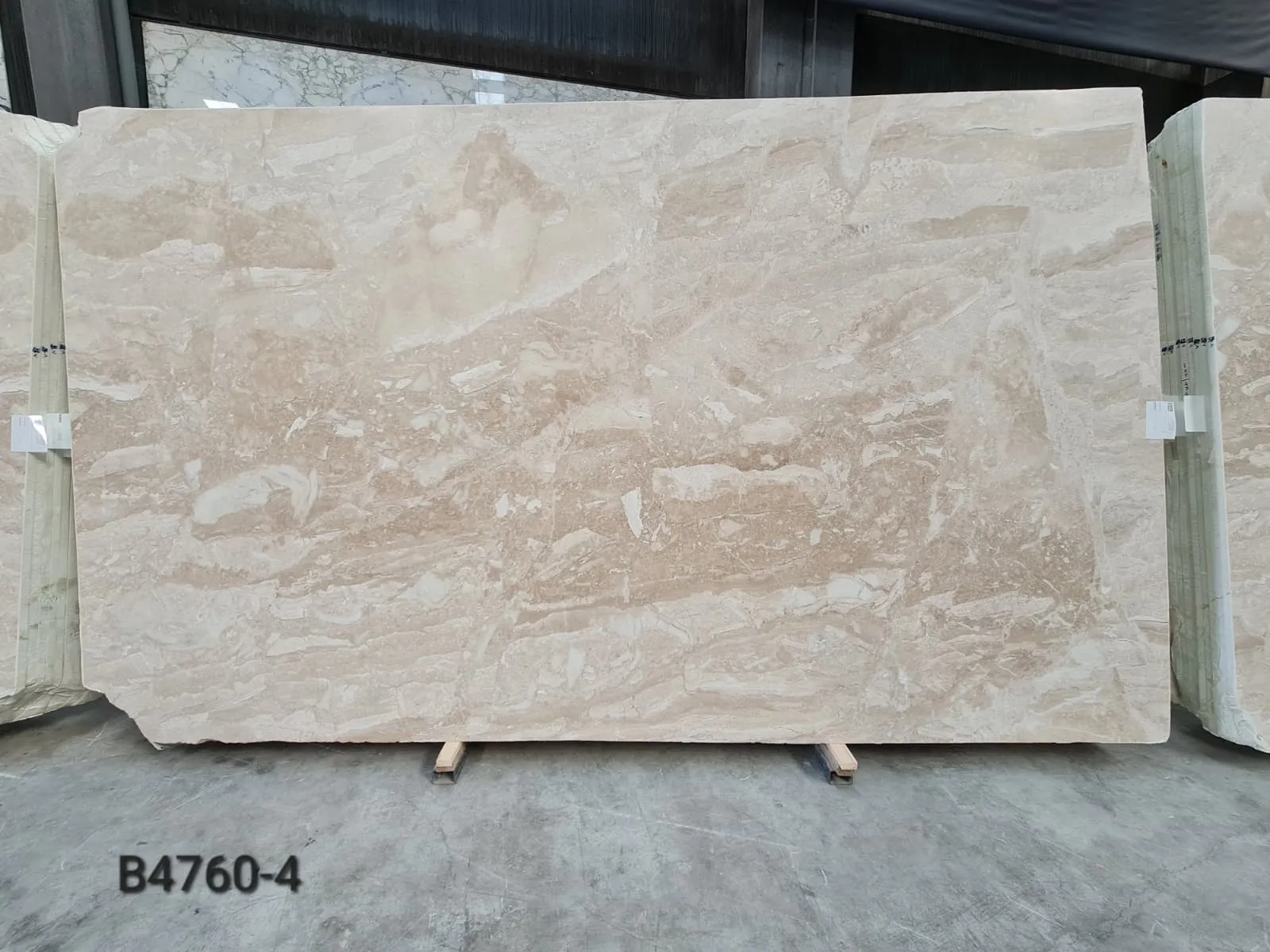 B4760 - 2 CM Diana Royal Honed