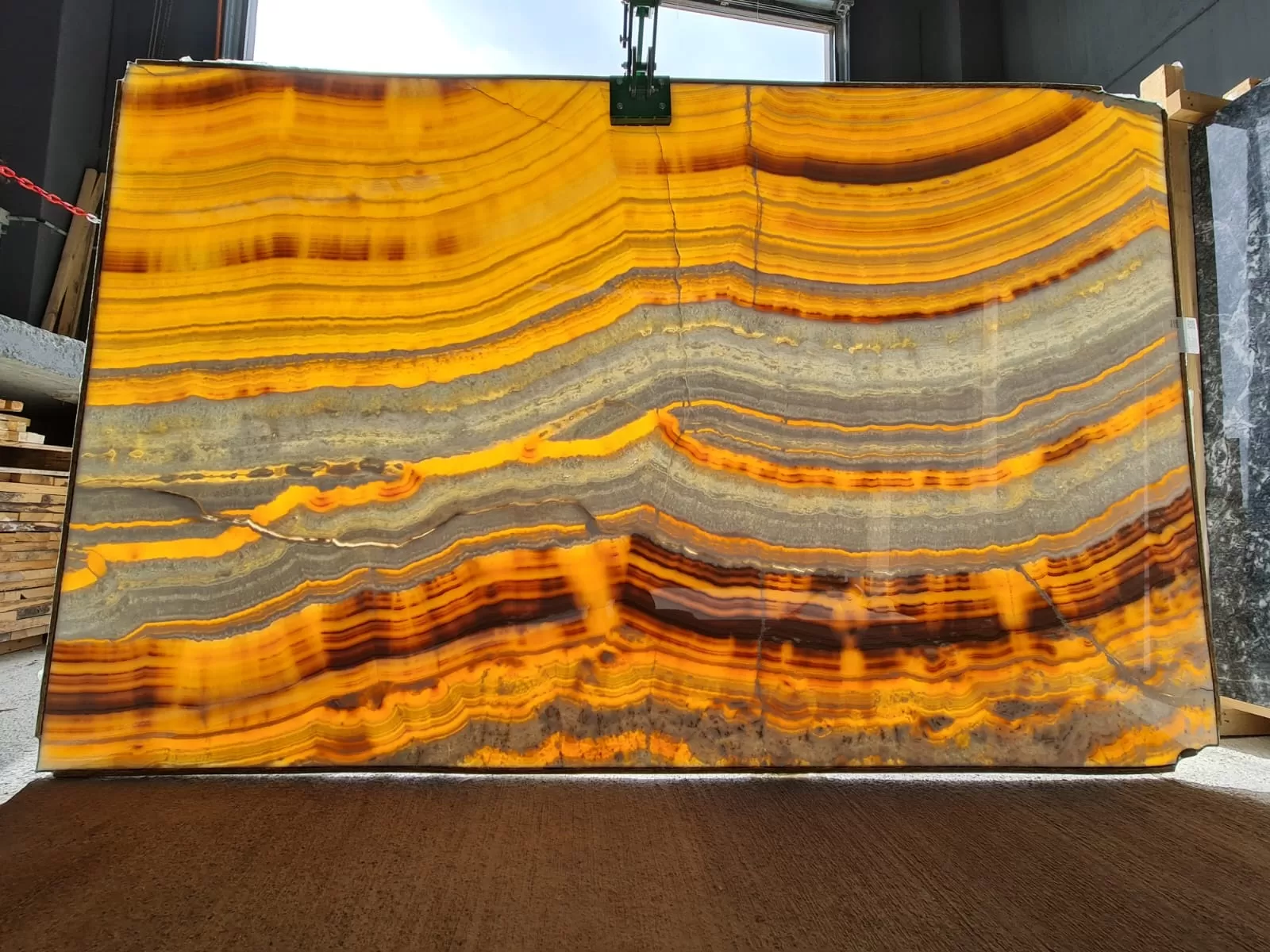 B1652 - 2 Mango Onyx Polished