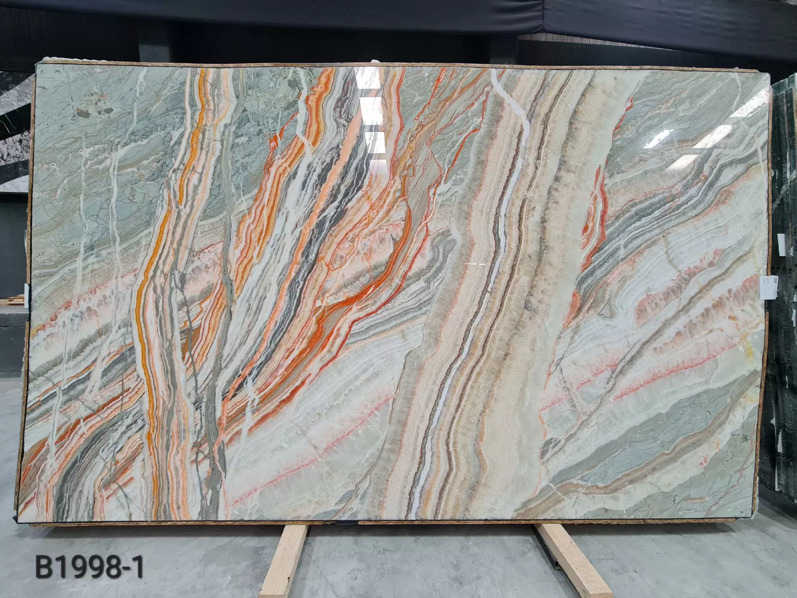 B1998 - 2 CM Rainbow Onyx Polished