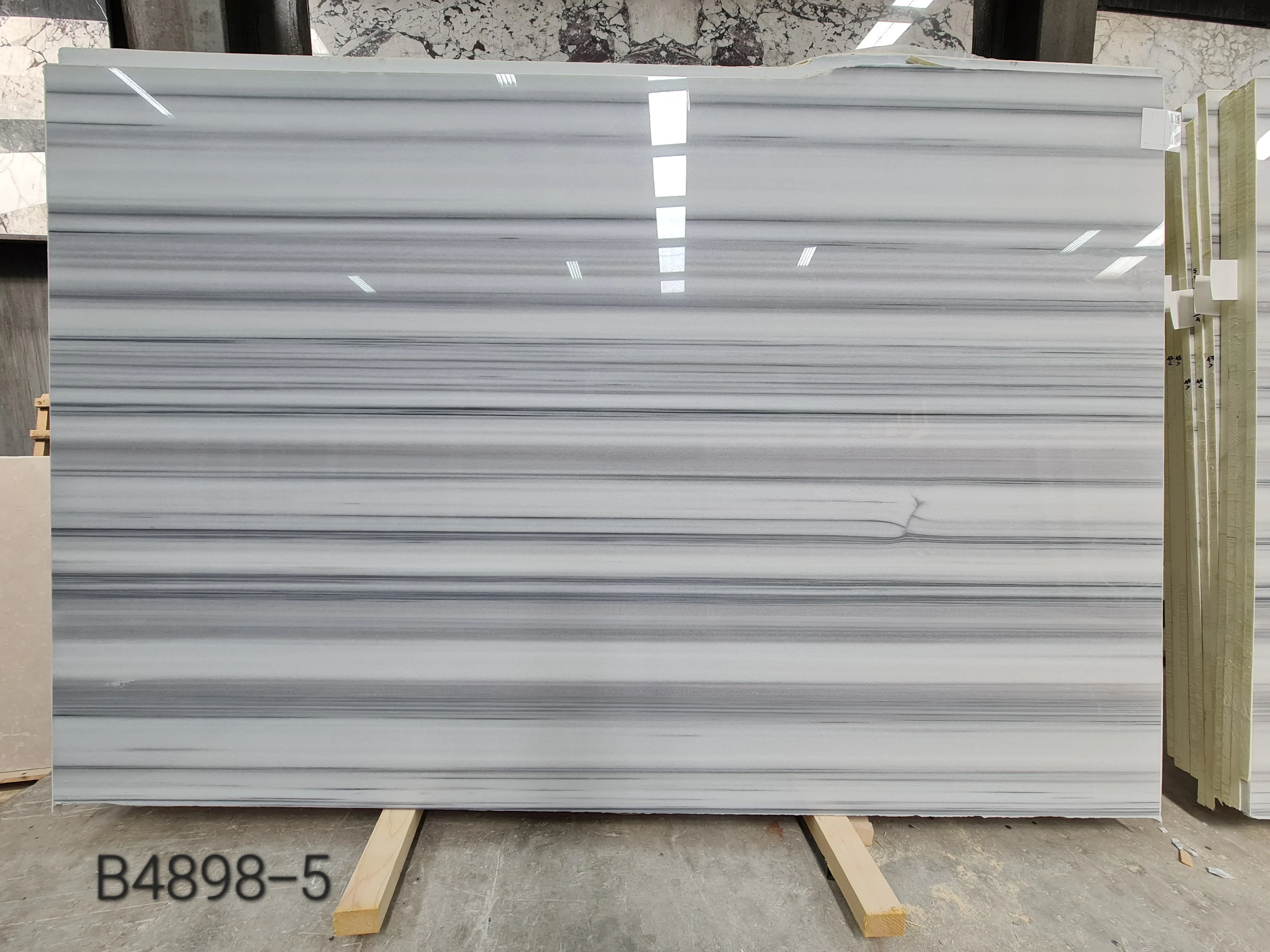 B4898 - 2 CM Striato Olimpico Polished