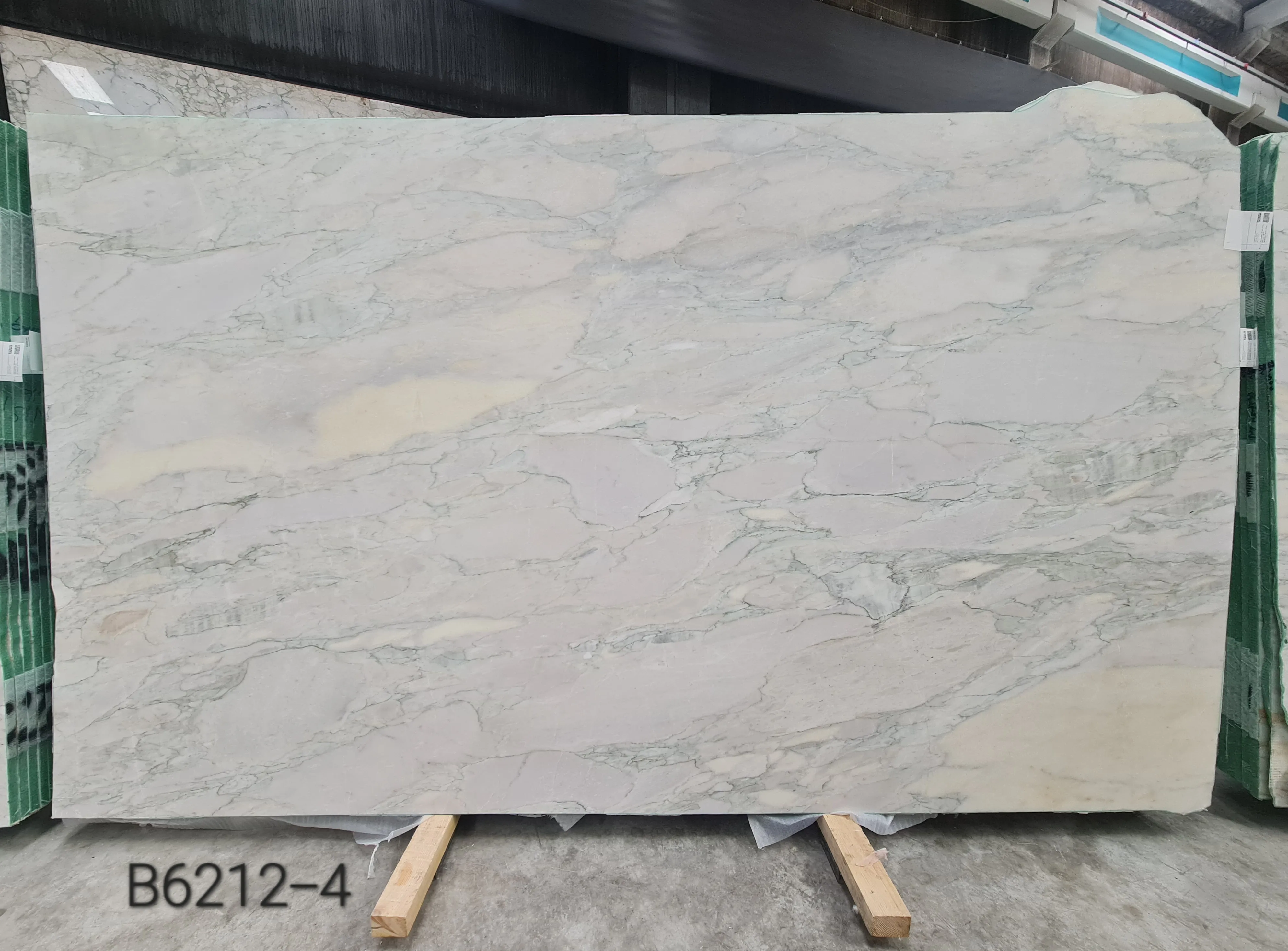 B6212 - 2 CM Arabescato Oyster Honed