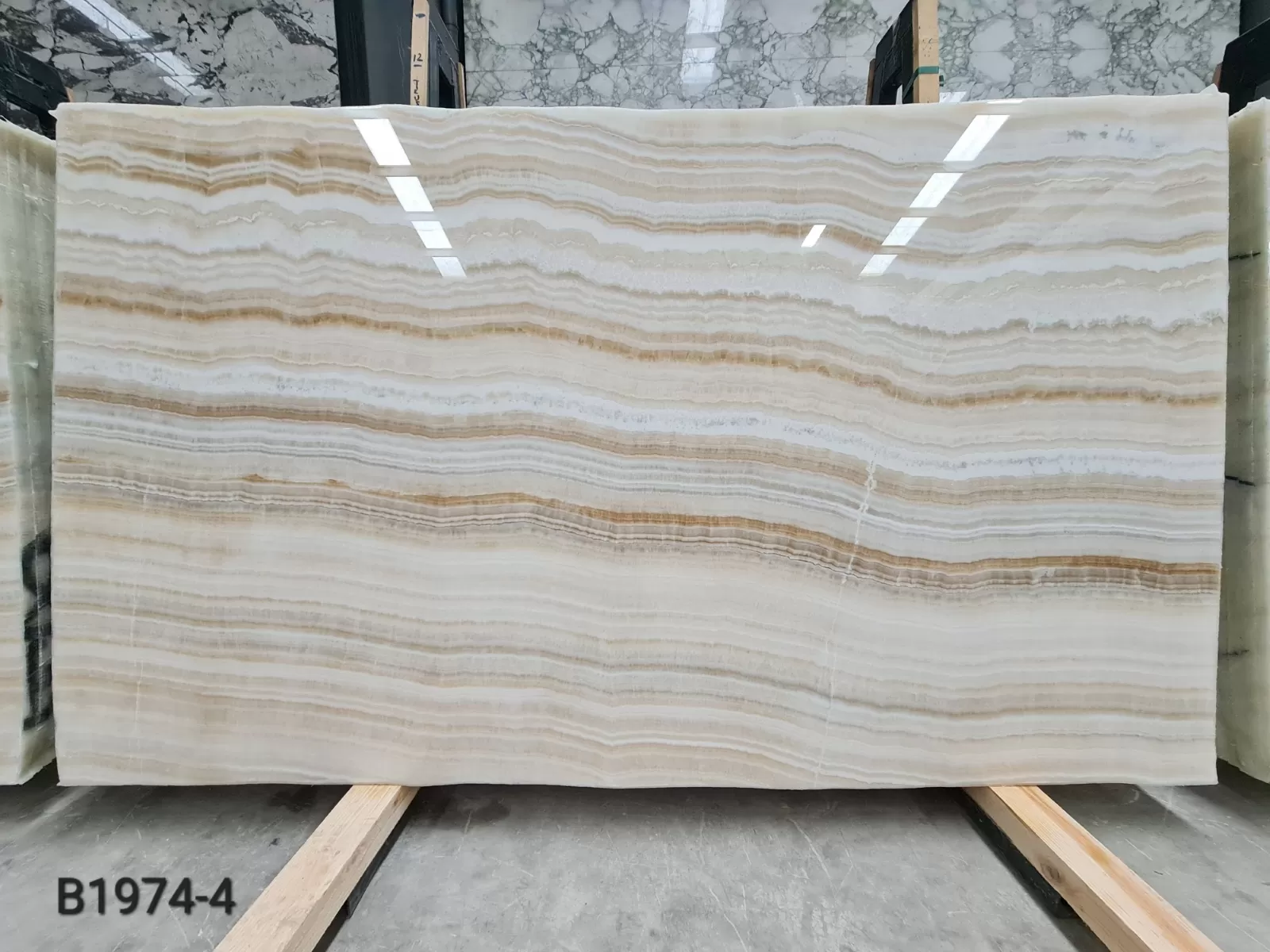 B1974 - 2CM WHITE ONYX POLISHED