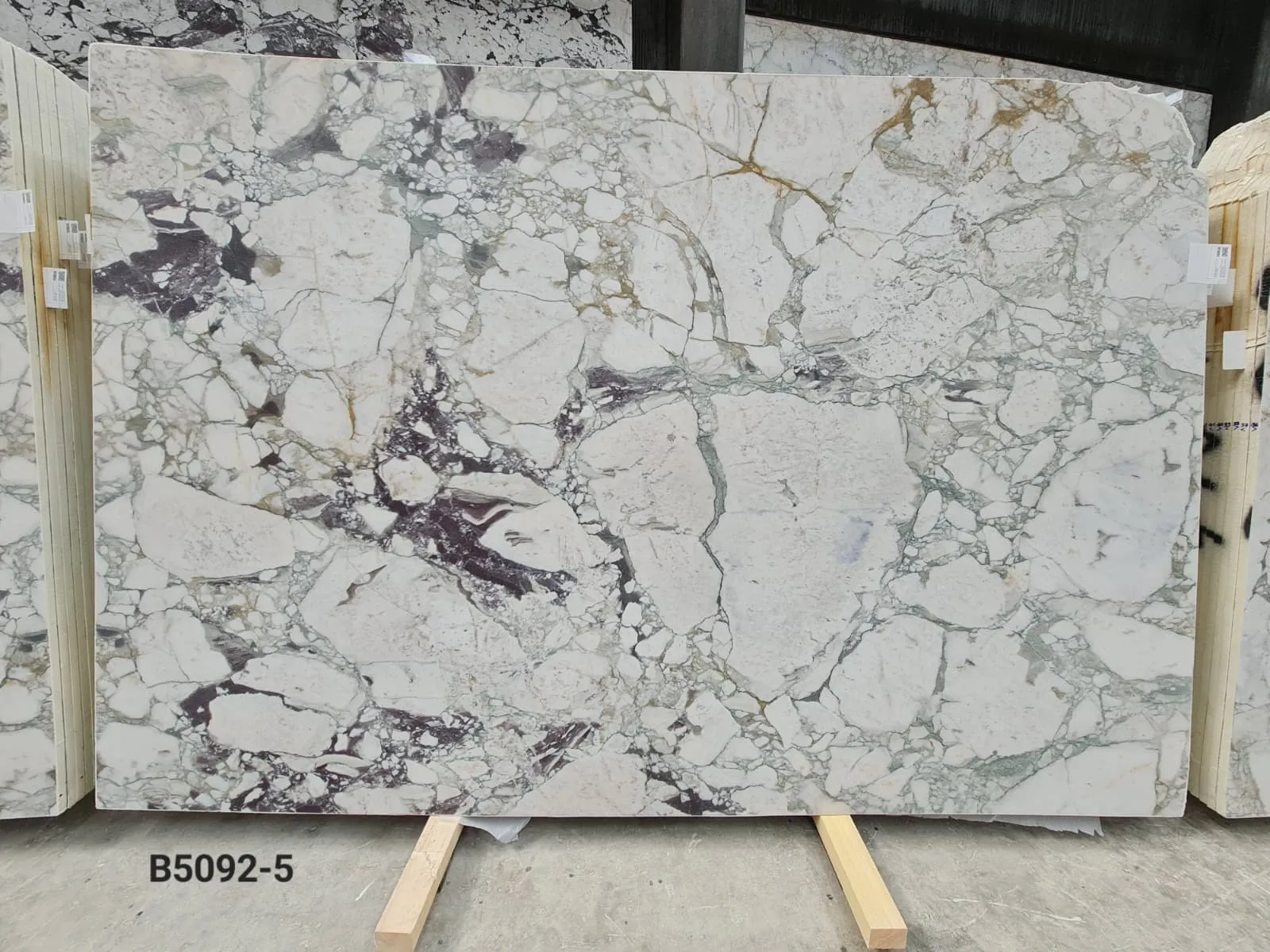 B5092 - 2 CM Calacatta Green Honed