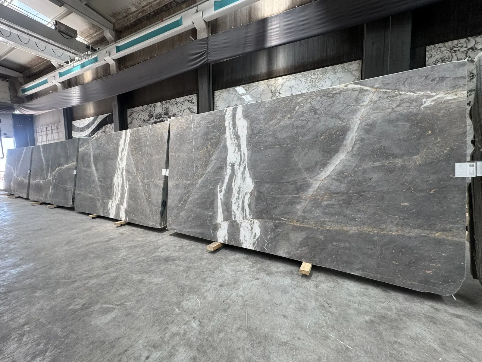 B2237 - 2 CM Baran Grey Honed