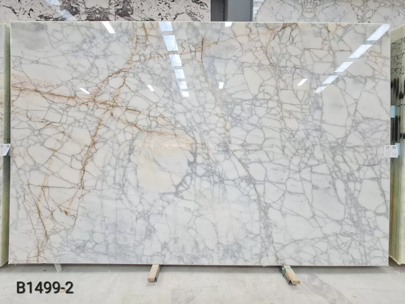 B1499 - 2CM CALACATTA VENATO POLISHED