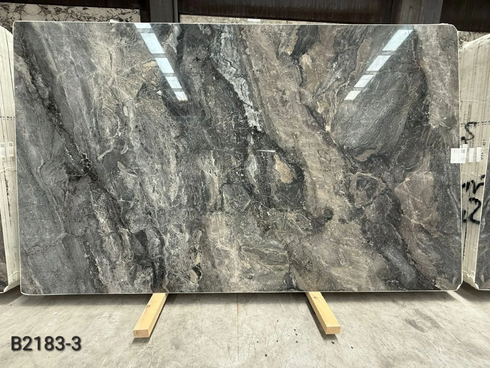 B2183 - 2 CM Cascata Grey Polished