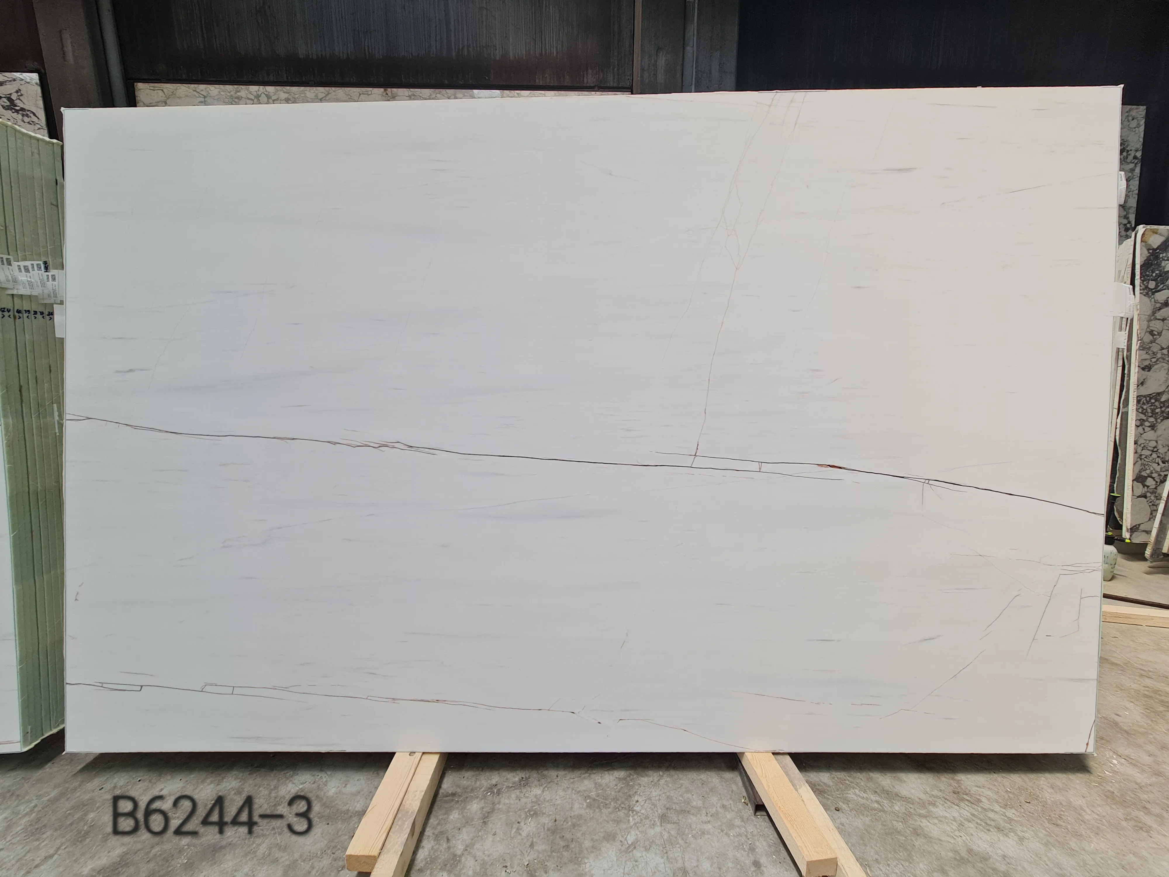 B6244 - 2 CM Rosso Venato Honed