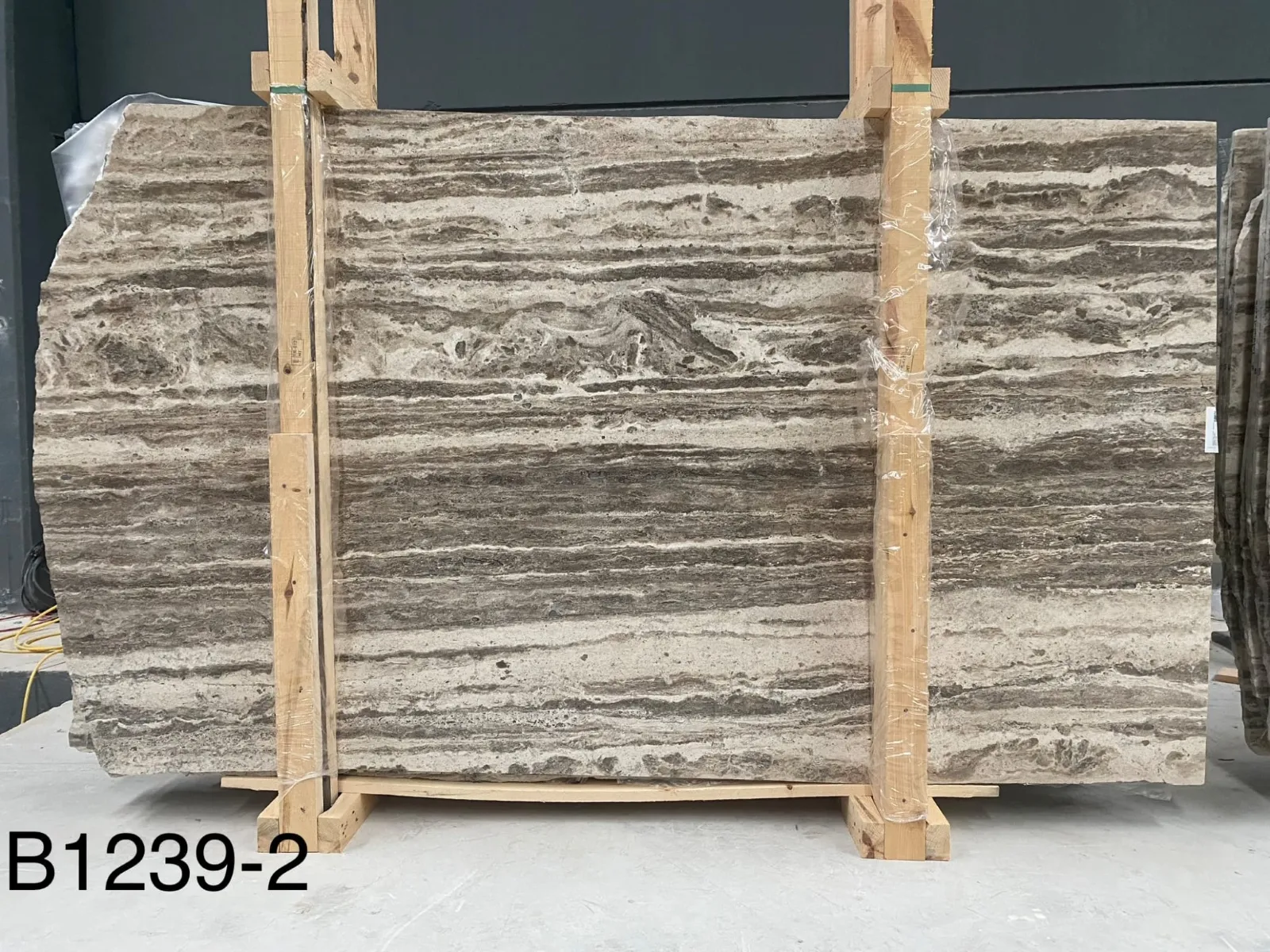 B1239 - 2 CM Silver Travertine Filled Polished