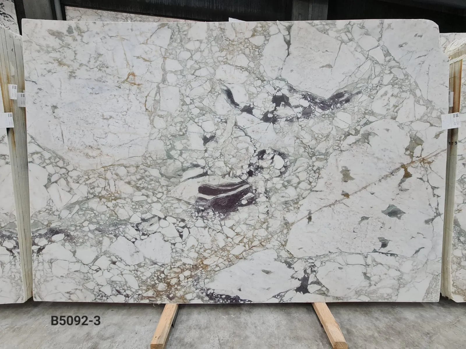 B5092 - 2 CM Calacatta Green Honed